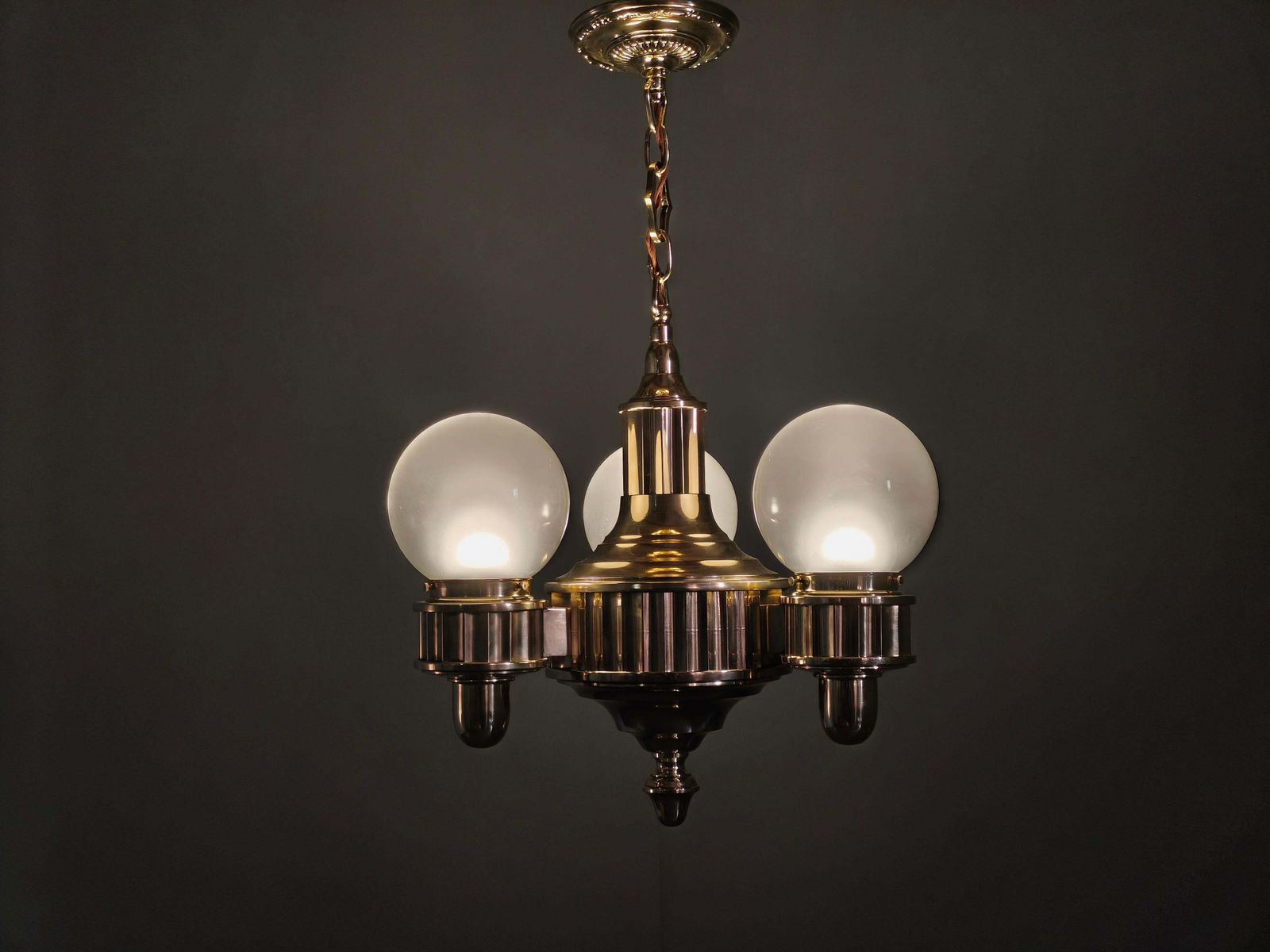 photo for sale Art Deco Messing en Opaalglaze Hanglamp, Tsjecho-Slowakije