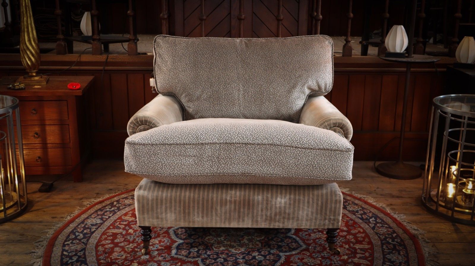 Super George Smith Short Scroll Arm Signature Cushion Back Snuggler Armchair 🚚 photo vintage
