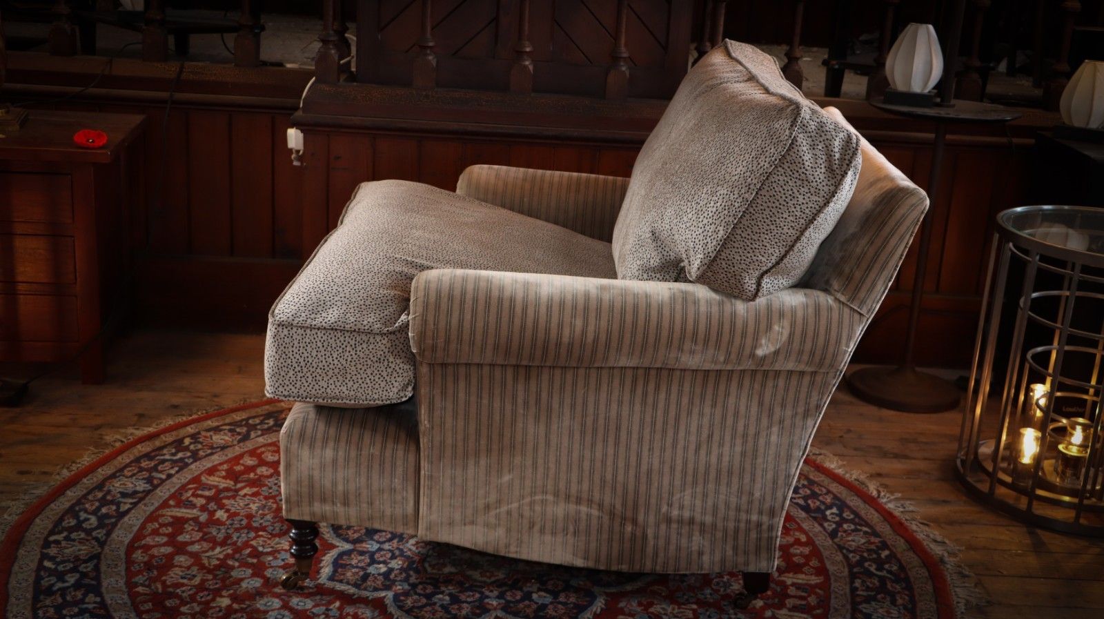 photo buy Super George Smith Short Scroll Arm Signature Cushion Back Snuggler Armchair 🚚