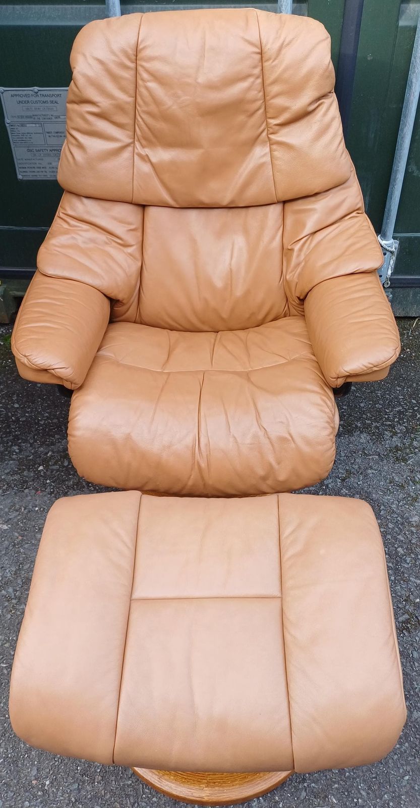 Ekornes Stressless Tan Leather Swivel Recliner Armchair & Footstool   Free Delivery Within 50 Miles, Further "At Cost"