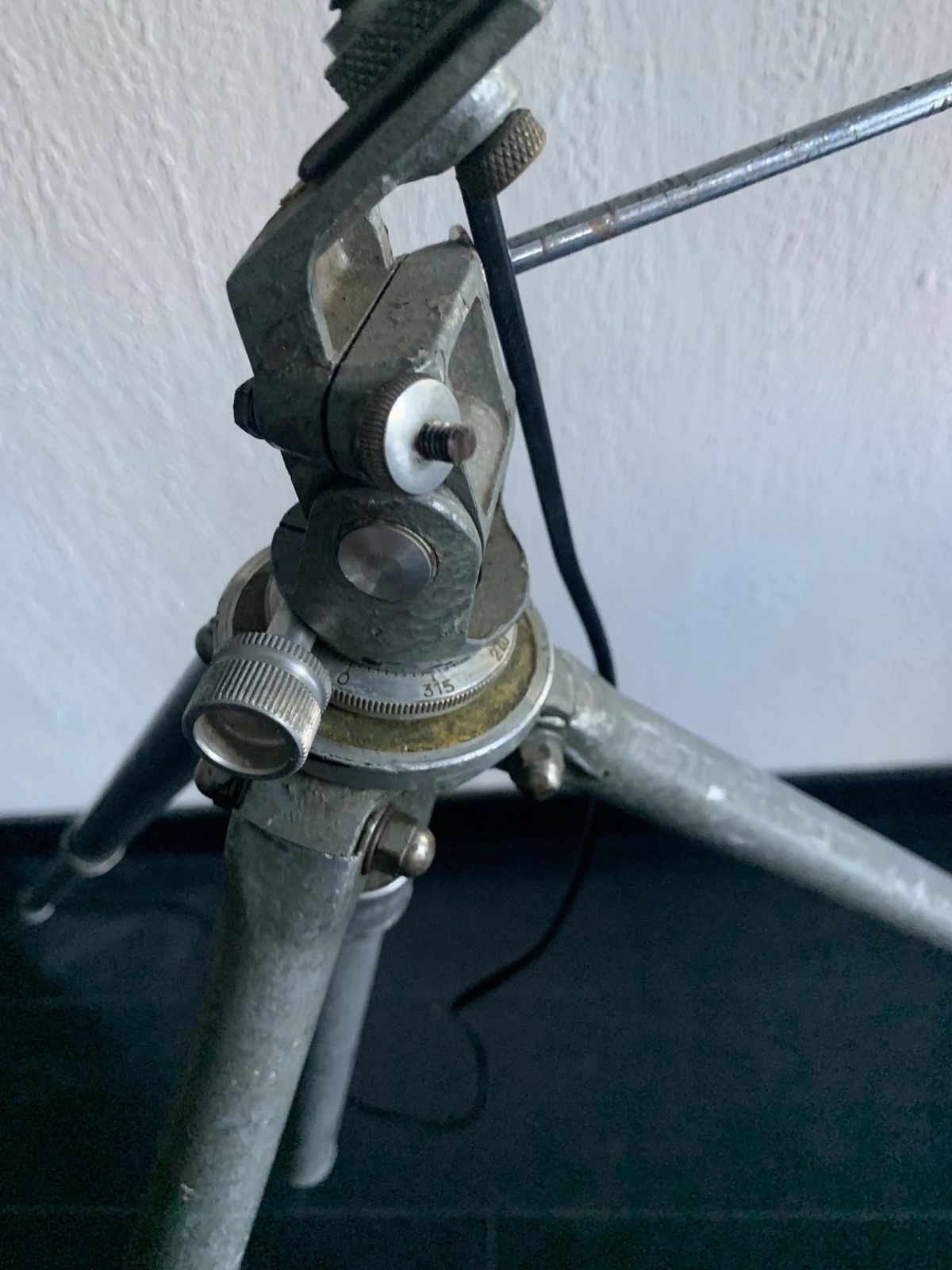 Vintage 1950s Lita Industrial Photo Studio Spotlight Floor Lamp   130 Cm photo furniture