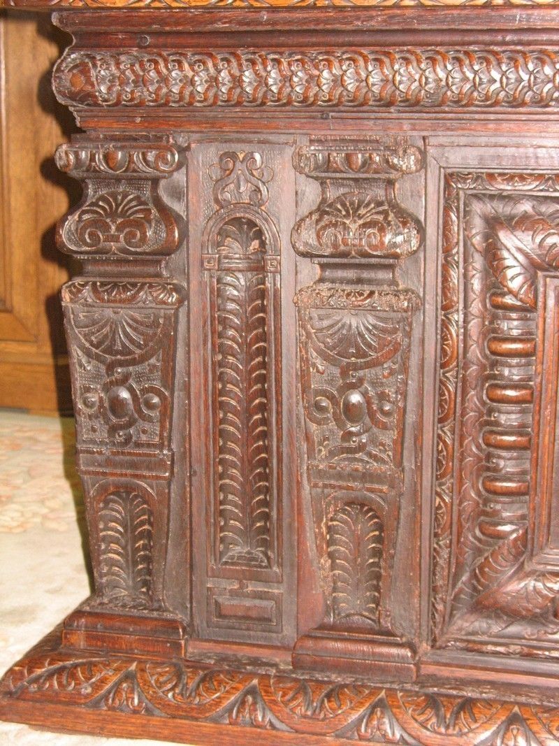 Chest Renaissance Office In Oak Seventeenth photo for sale