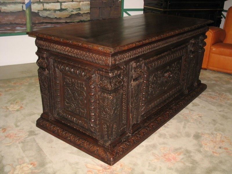 Chest Renaissance Office In Oak Seventeenth photo Furniture