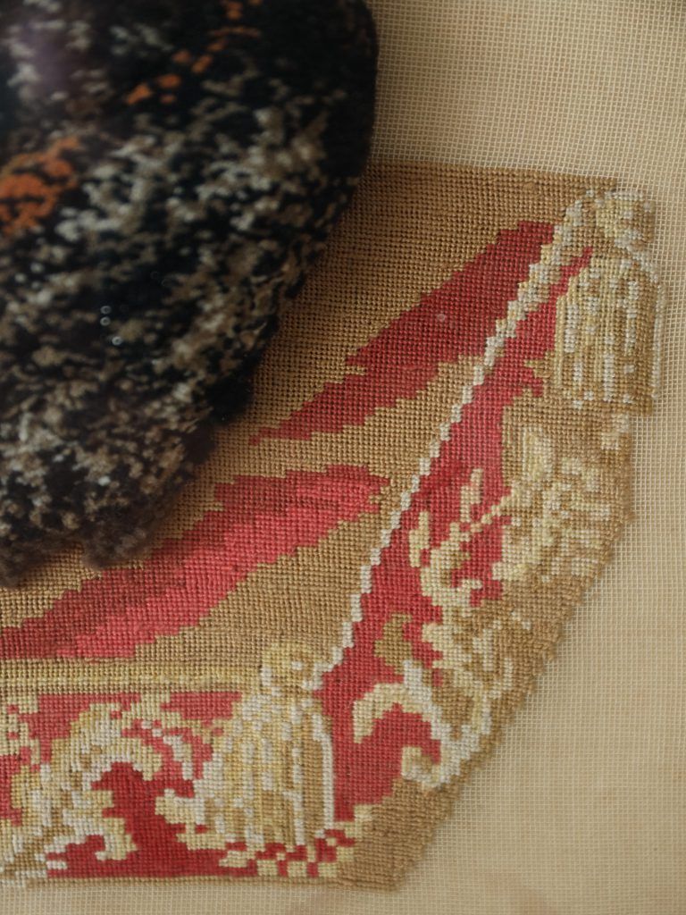 Large Framed 19th Century Folk Art Woolwork Of A King Charles Spaniel On A Cushion photo vinterior
