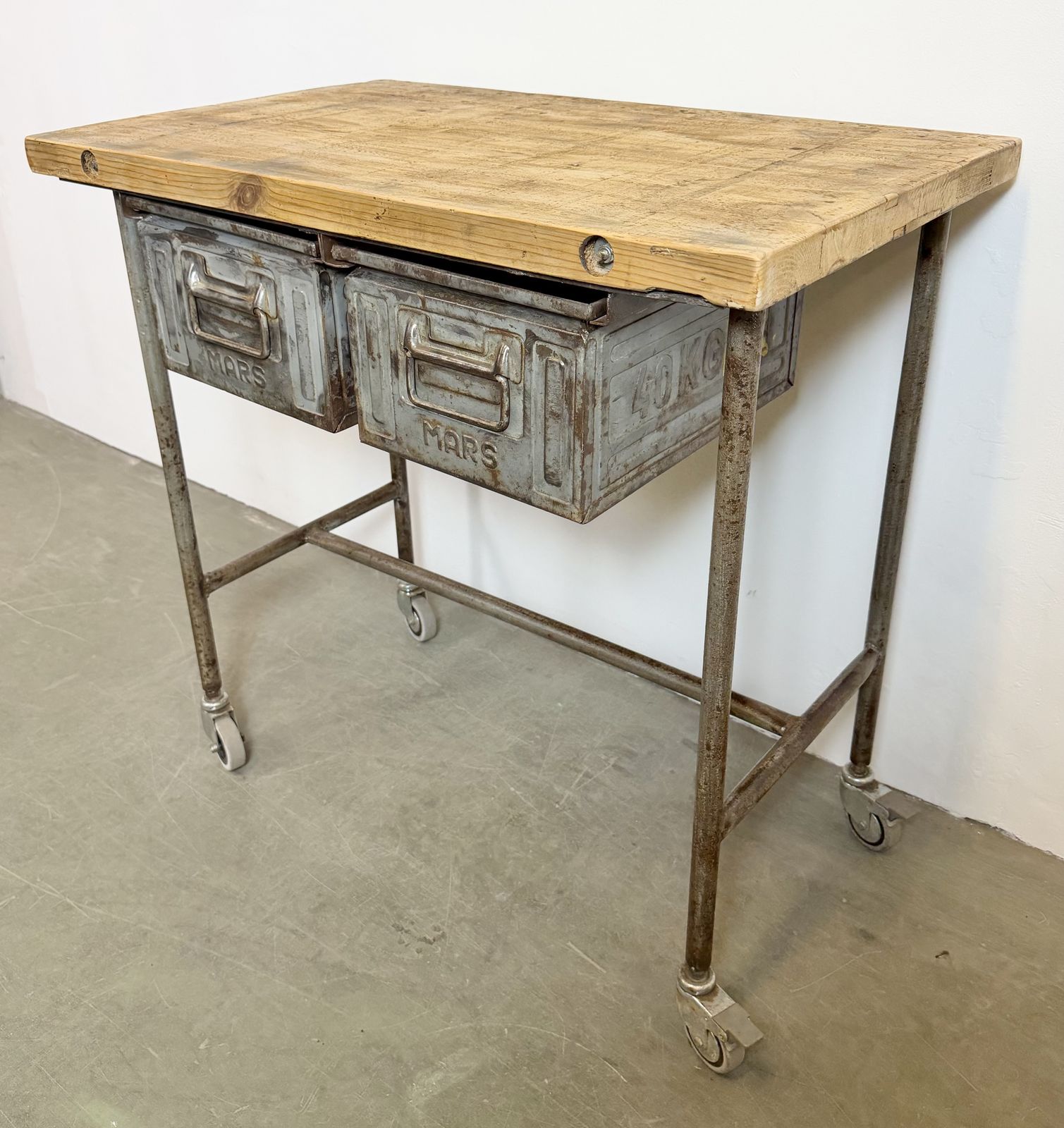 photo furniture Industrial Worktable On Wheels, 1960s