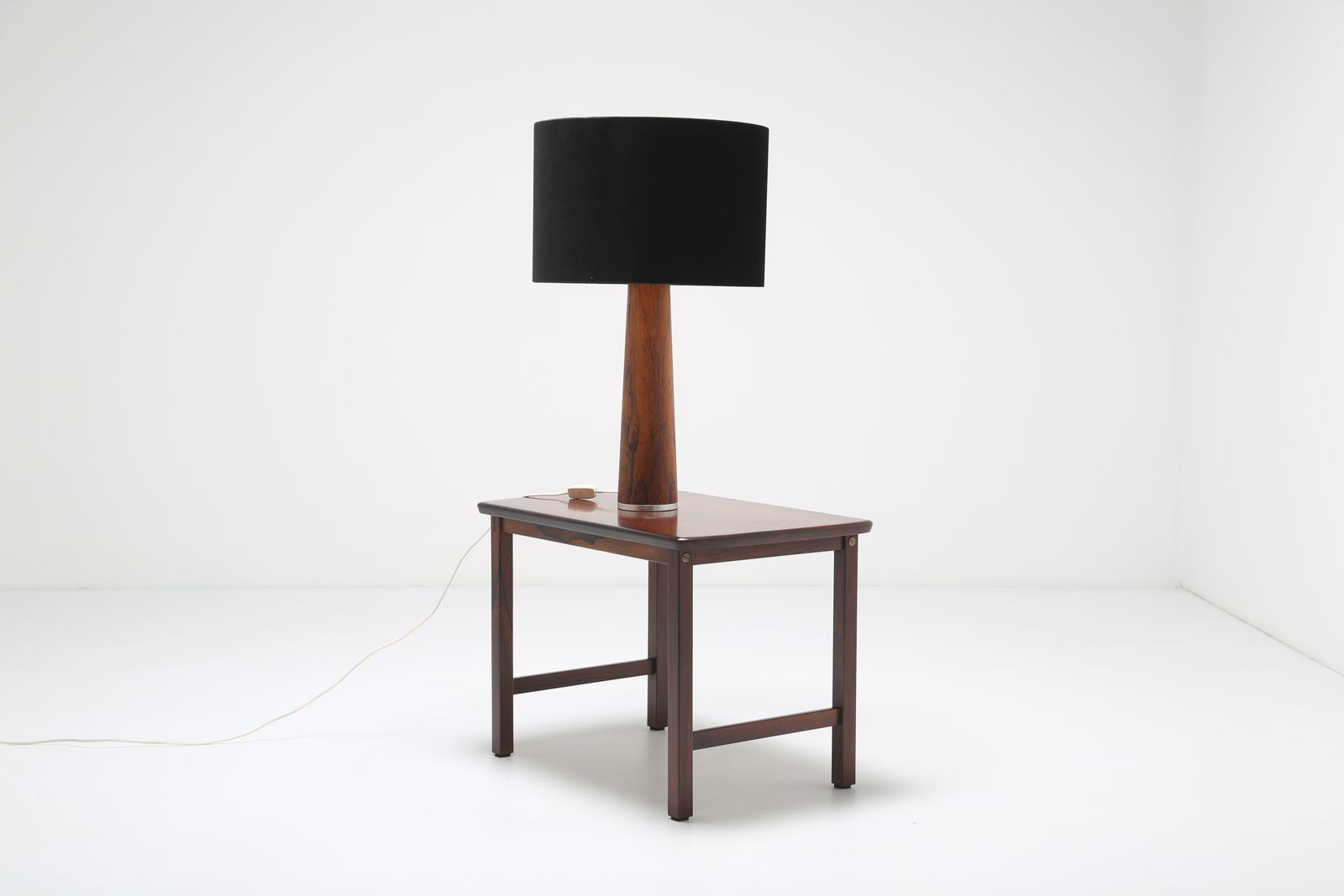 photo furniture Mid Century Modern Sculptural Tapered Brazilian Rosewood Table Lamp, Denmark, 1960s.