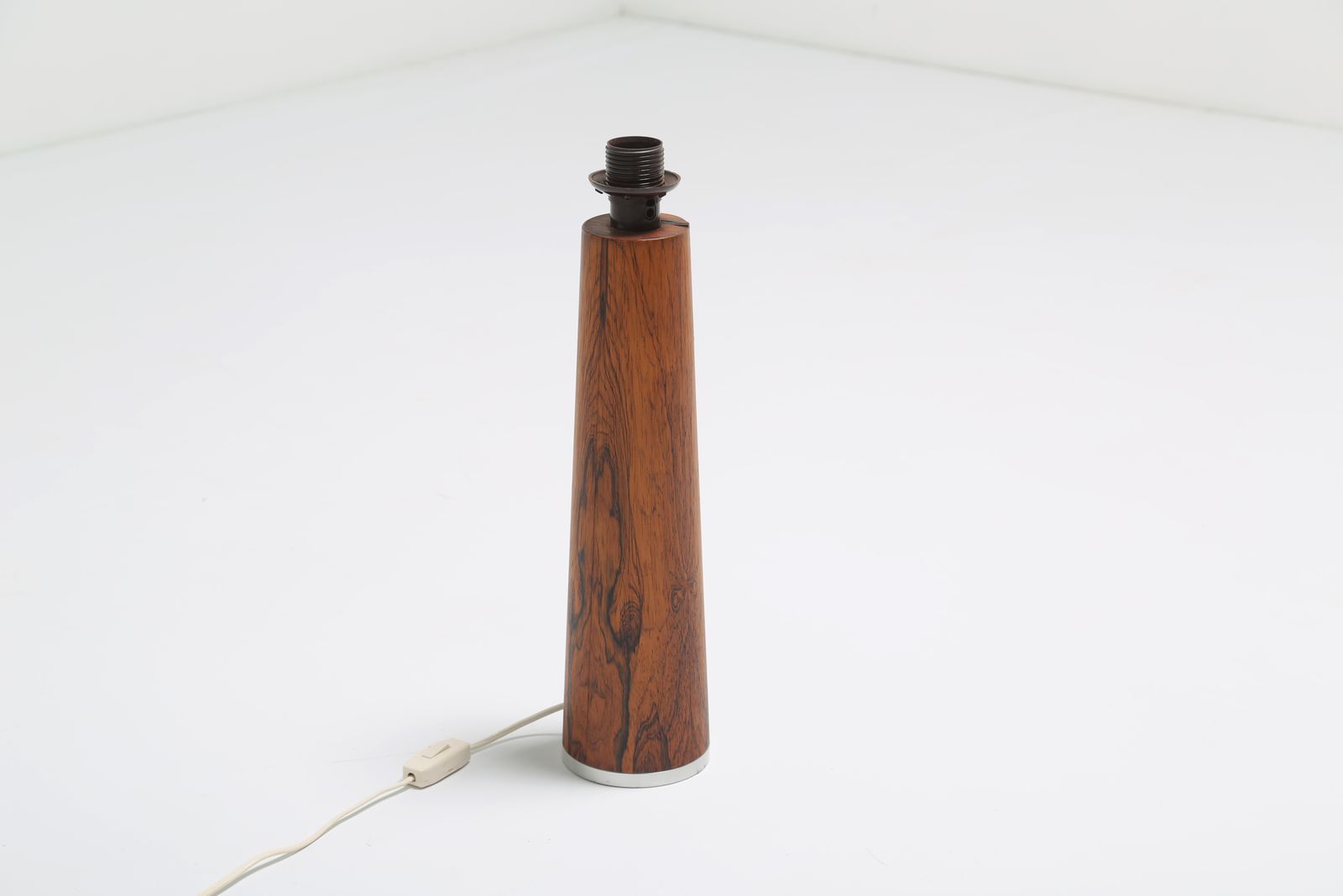 550.0 Mid Century Modern Sculptural Tapered Brazilian Rosewood Table Lamp, Denmark, 1960s. photo