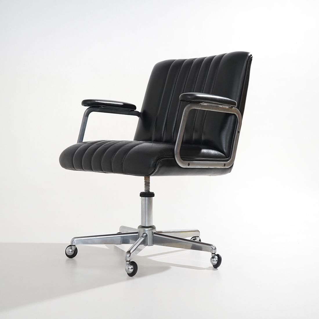 Office Chair By Osvaldo Borsani For Tecno, 1960s photo buy