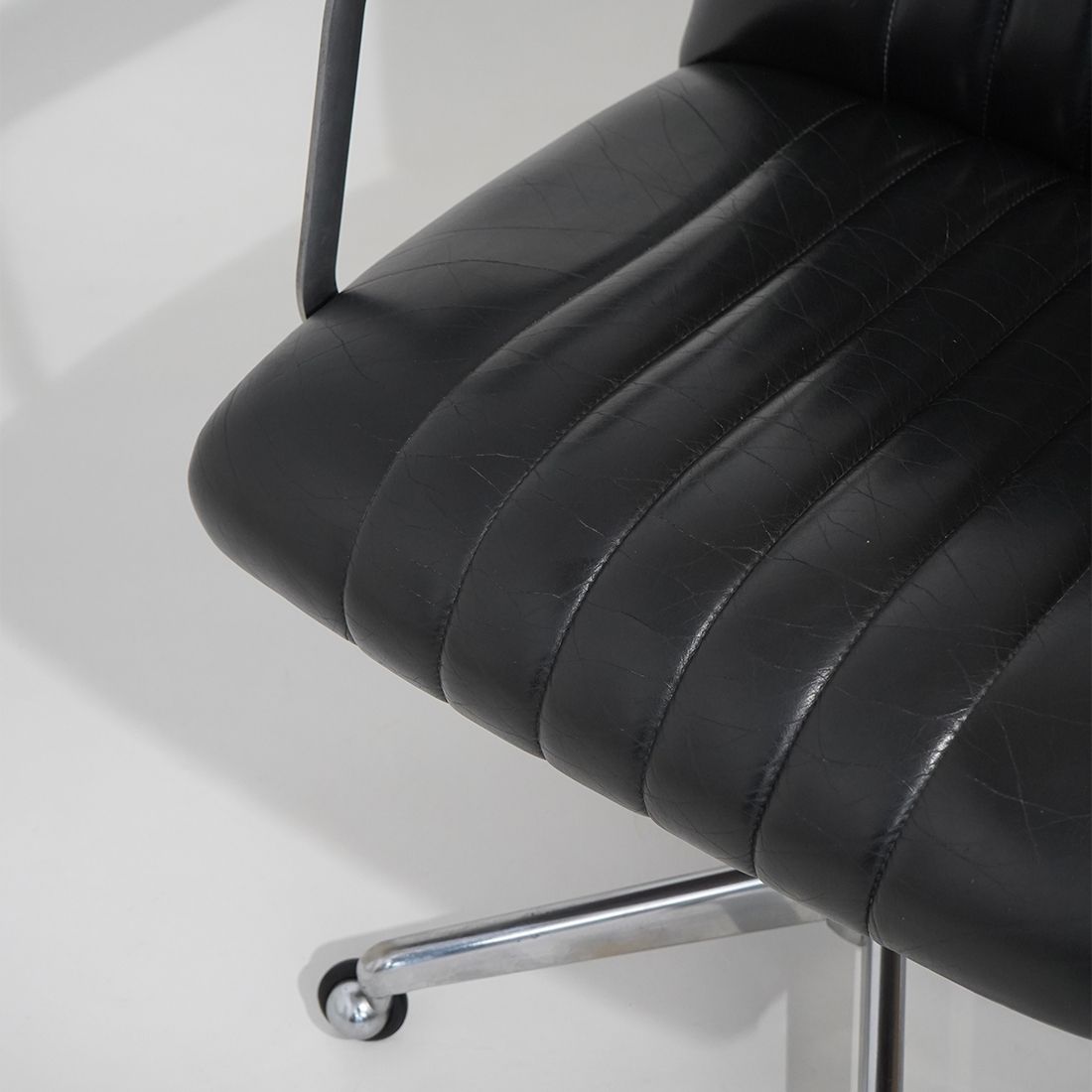 1380.0 Office Chair By Osvaldo Borsani For Tecno, 1960s photo