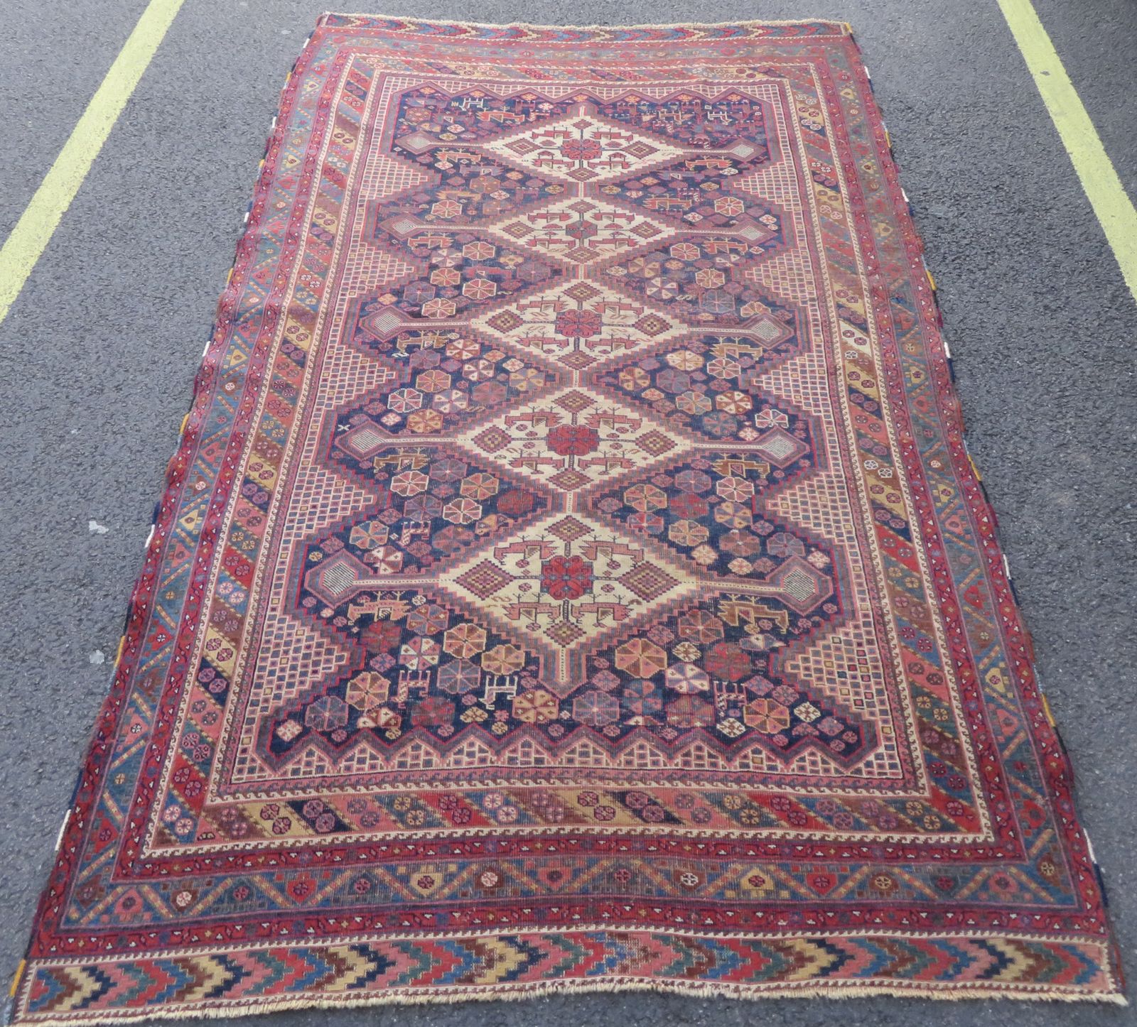 Antique Large Arab  Rug. Arab Tribes. 265cm X 154cm. photo furniture