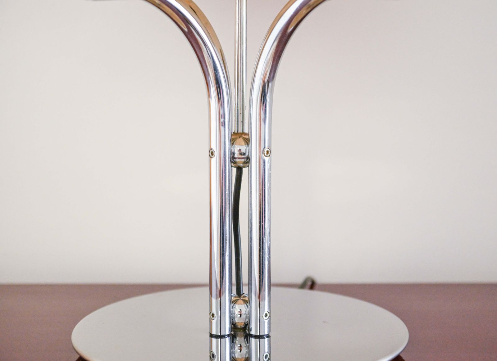 Harvey Guzzini Quadrifoglio' Table Lamp By Ufficio Progetti For Guzzini, 1970s photo vinterior