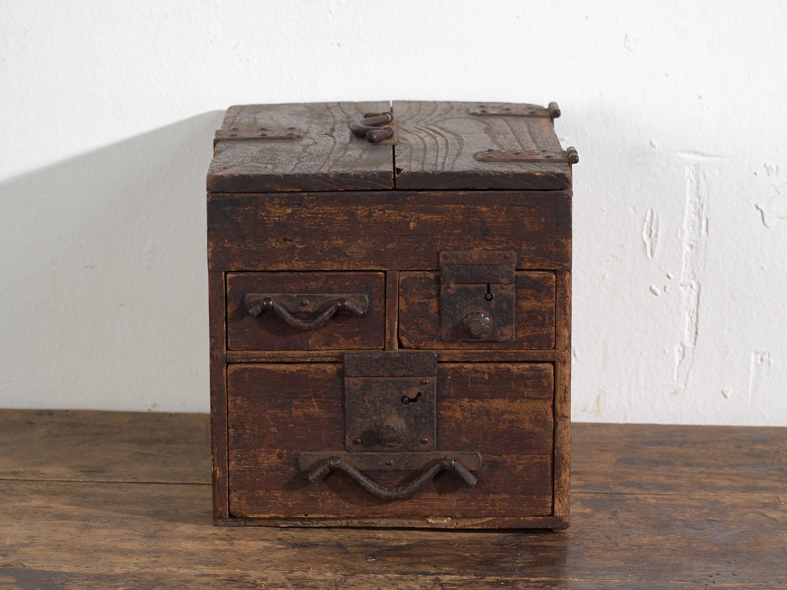 Antique Small Japanese Chest With Drawers – Japan, Circa 1900 photo 540.0