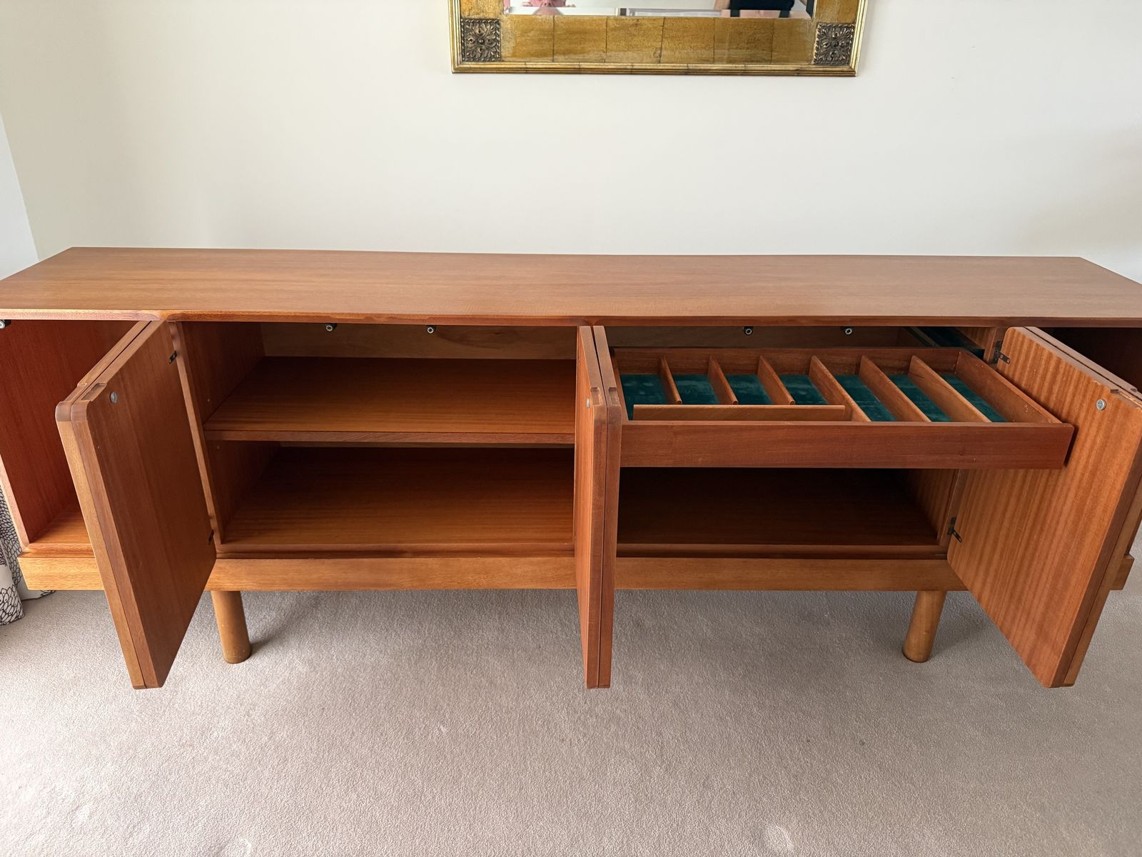 Gordon Russell Rosewood And Mahogany Sideboard Cadenza photo Furniture