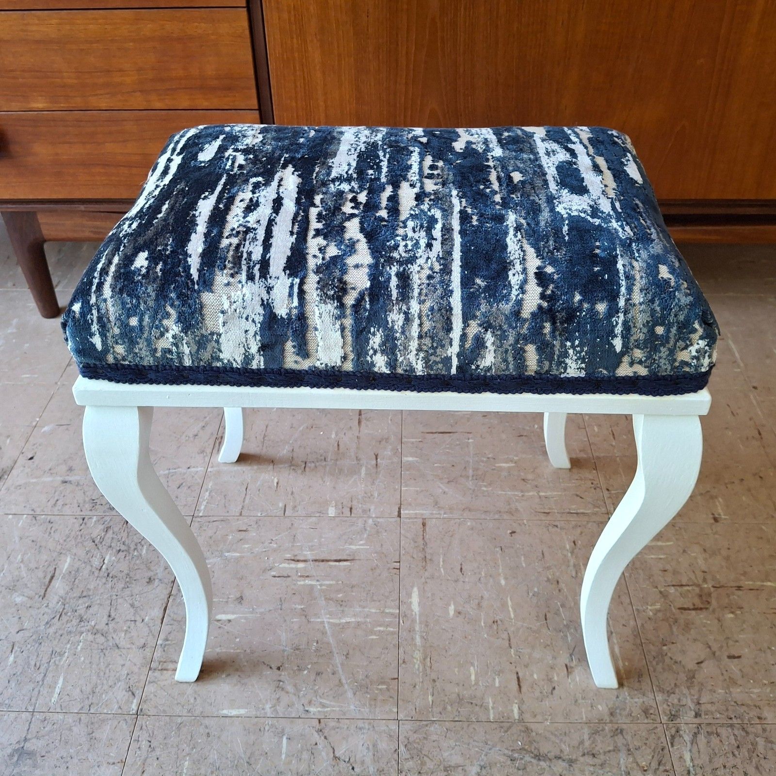 Furniture Fab Vintage Retro White Painted Dressing Table Piano Stool Navy Cut Velvet photo