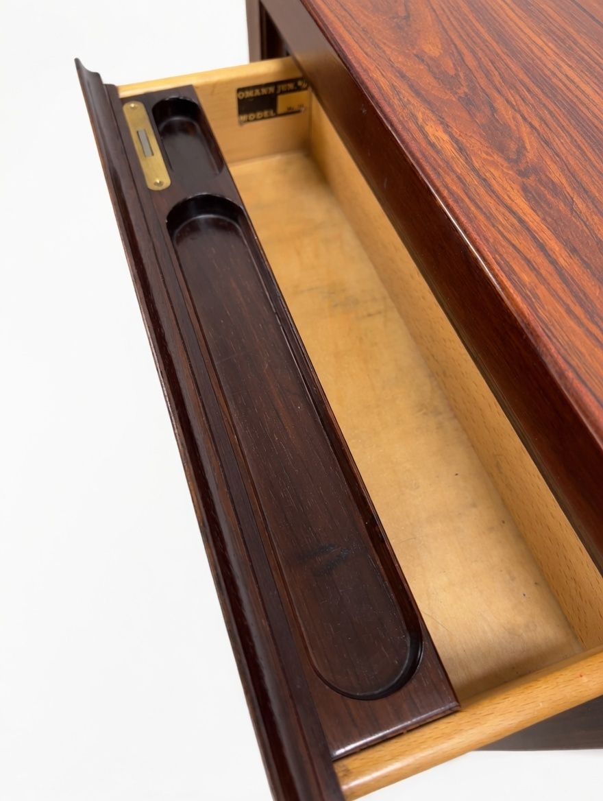 Gunni Omann Model 77 Rosewood Desk, 1960s. photo vinterior