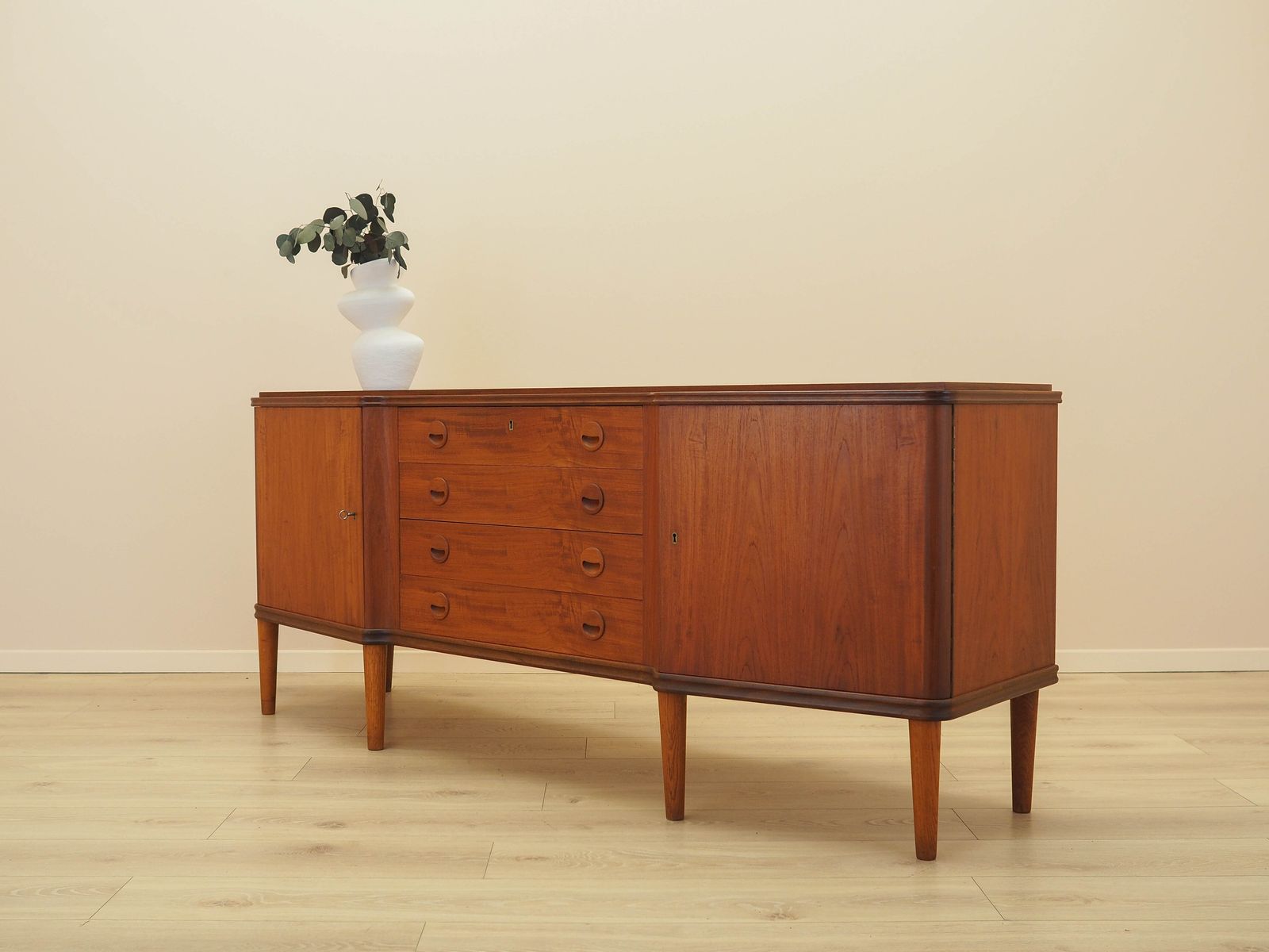 Buffet en teck, design danois, années 1960, fabriqué au Danemark photo Mobilier