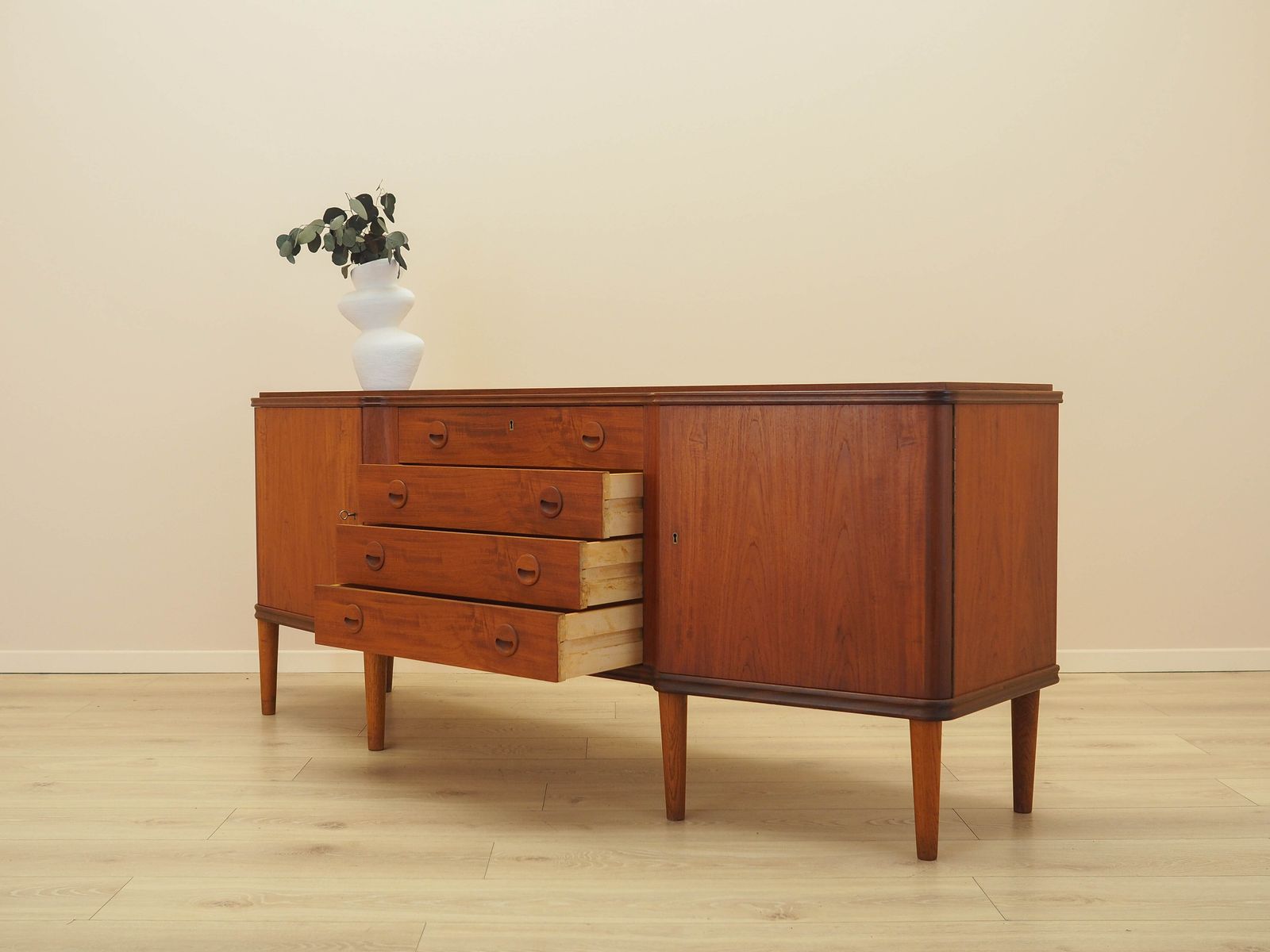 Buffet en teck, design danois, années 1960, fabriqué au Danemark photo 2069.0