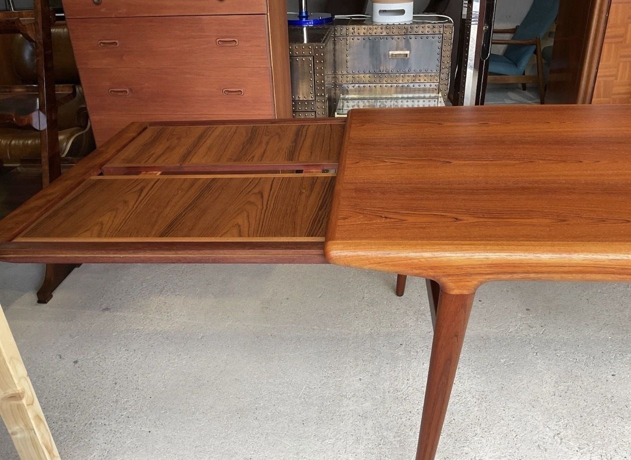 photo vintage Danish Extending Dining Table By Niels Otto Møller For J.L. Møllers Mobelfabrik
