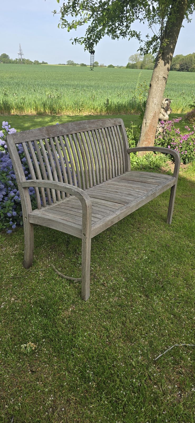 Well Weathered Silvered Teak Garden Bench photo vinterior
