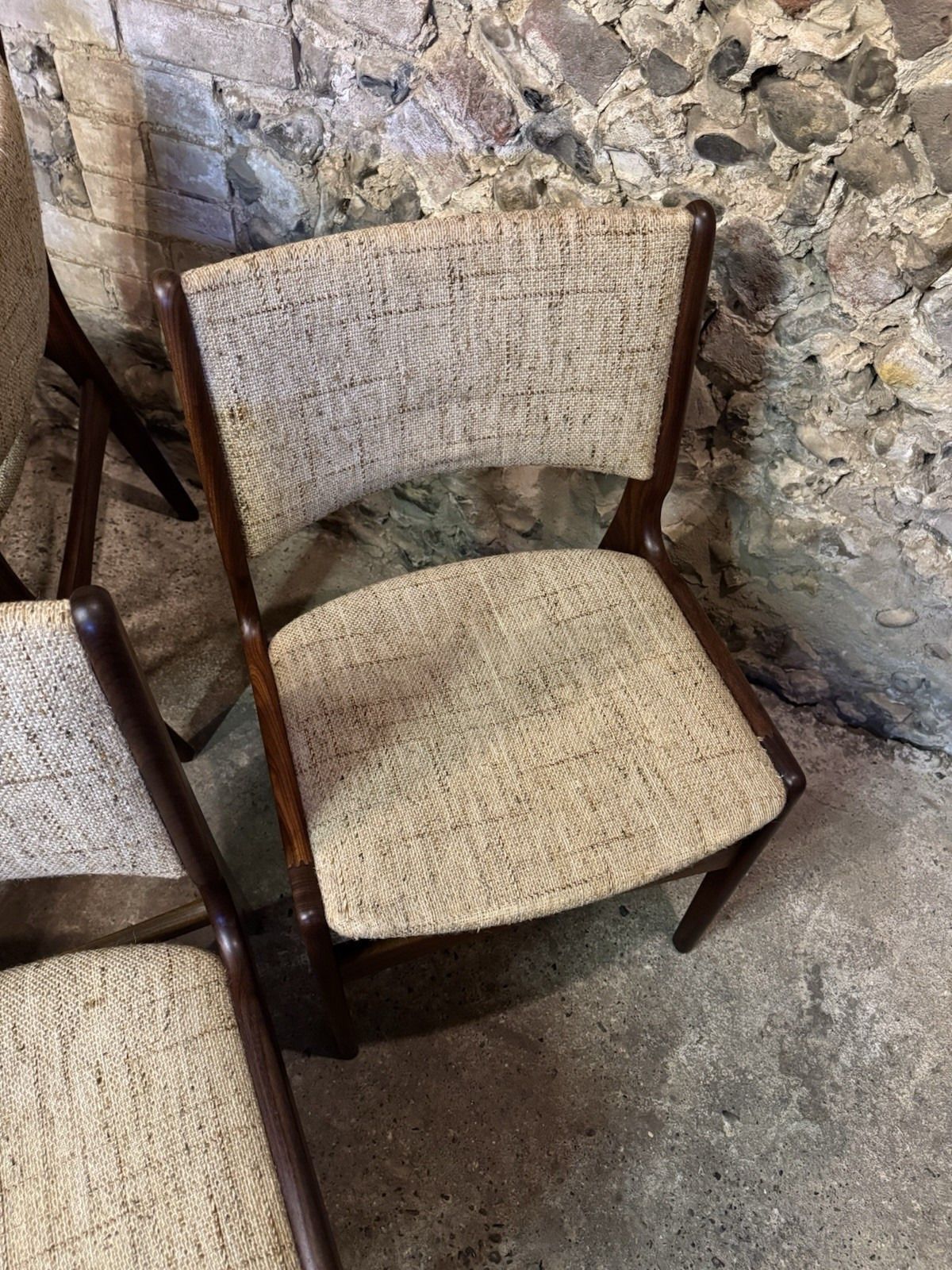 photo vinterior 🚛 Vintage Mid Century Set Of 6 Erik Buch Danish Teak Dining Chairs Model 38