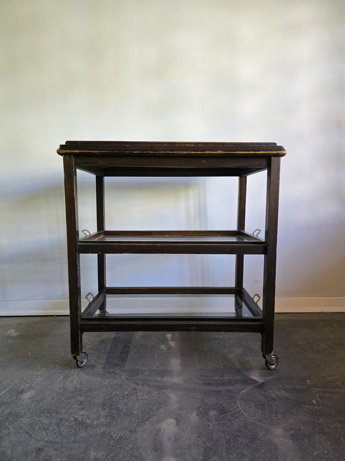 photo vinterior 30s Art Deco Bar Cart / Serving Trolley With Removable Glass Trays
