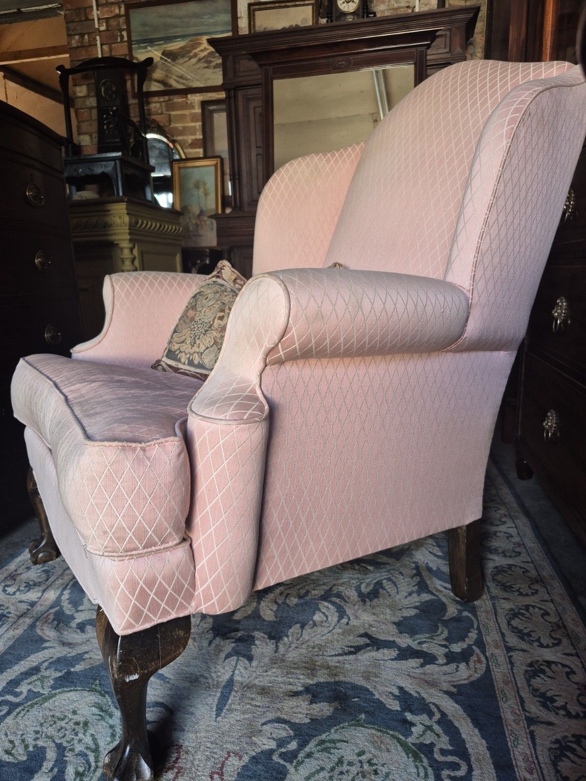 Pink Silk Georgian Style Vintage Gentlemans Humpback Armchair Ball & Claw Feet photo vintage