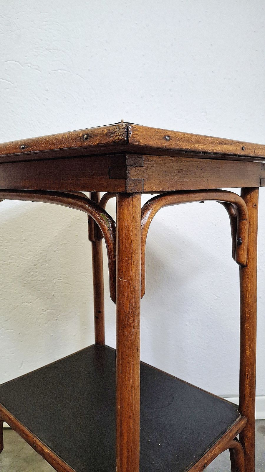 Art Nouveau Bentwood Side Table, 1910s photo 600.0