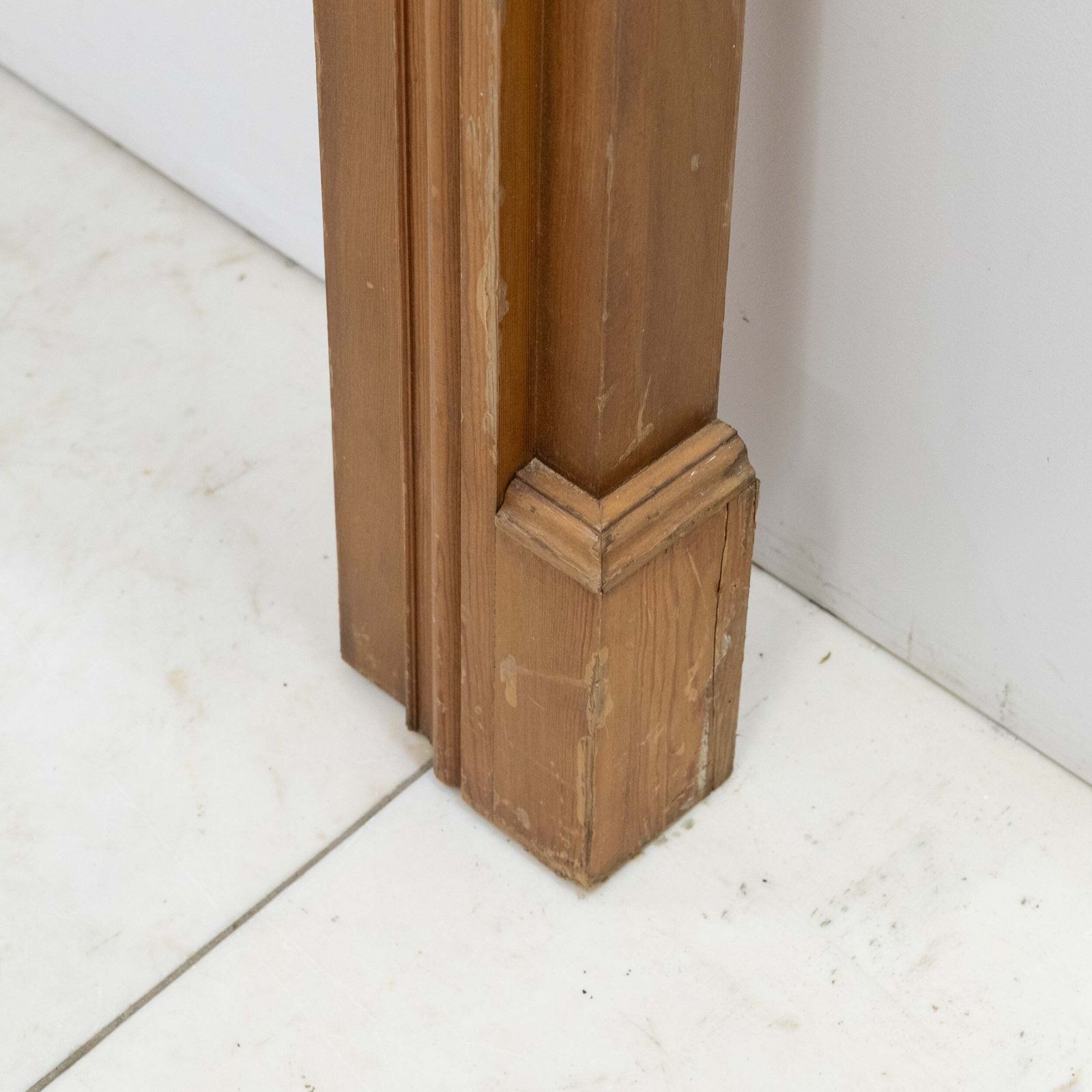 Antique Wooden Fireplace Surround photo vinterior
