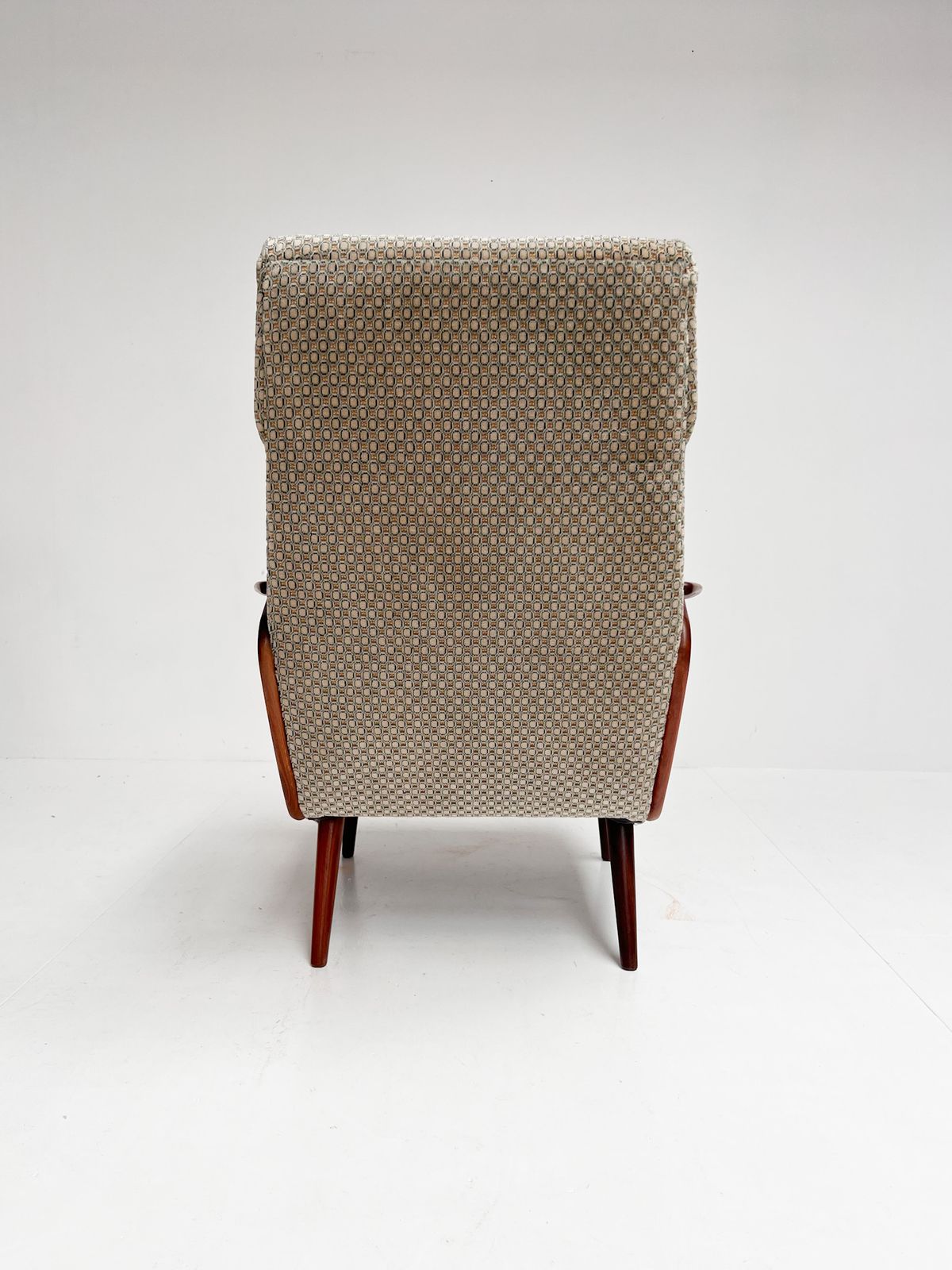photo furniture Organic Armchair Attributed To De Ster Gelderland, 1960s