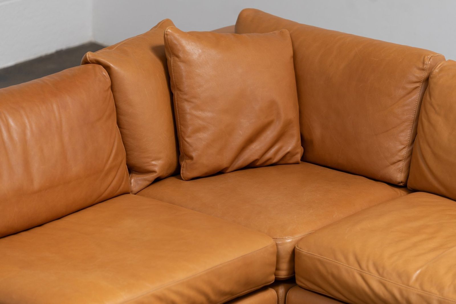 Vintage Corner Sofa In Natuzzi Cognac Leather, Italy, 2004, Set Of 5 photo for sale