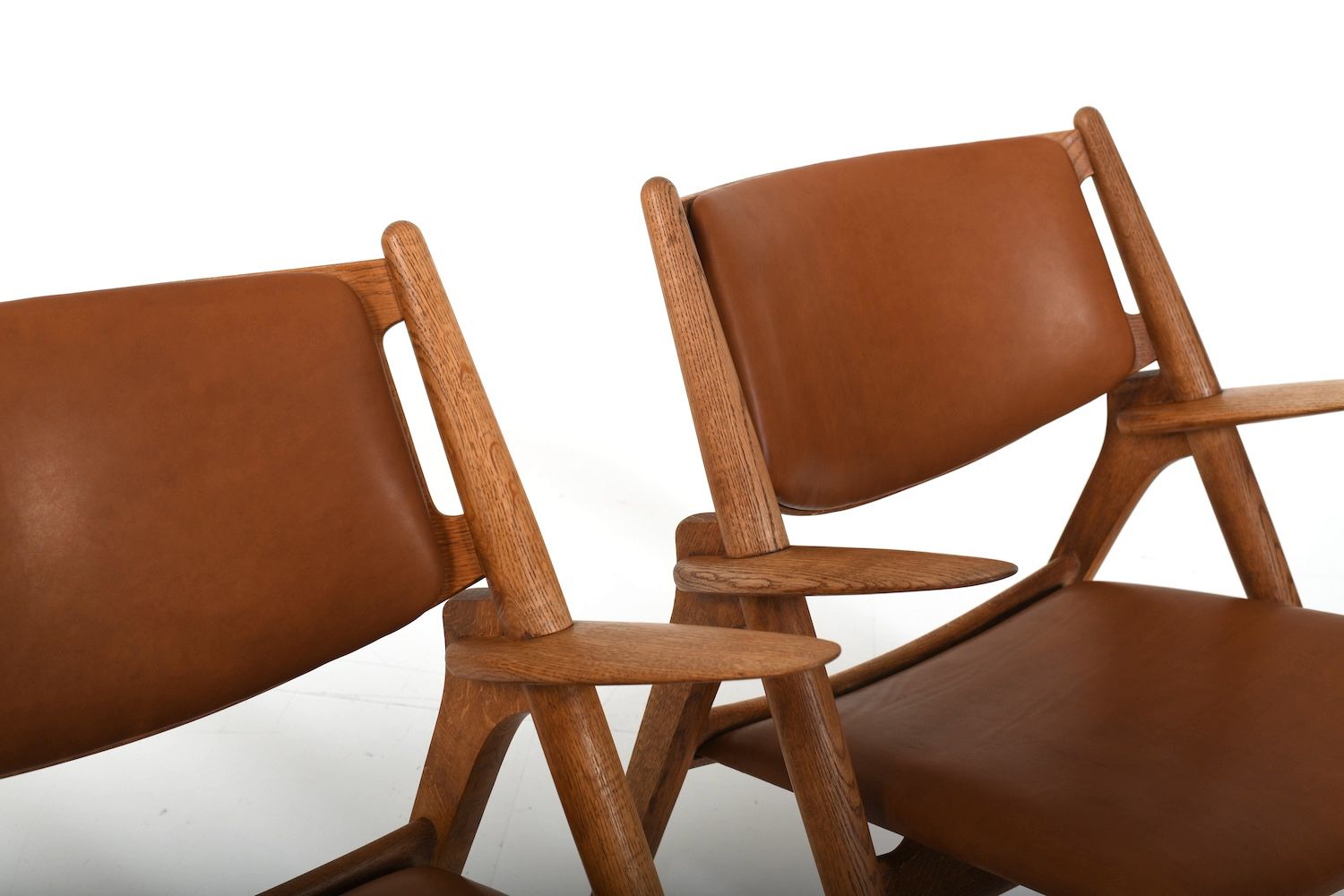 Early Pair Ch 28 Oak Easychairs By Hans J. Wegner photo vinterior