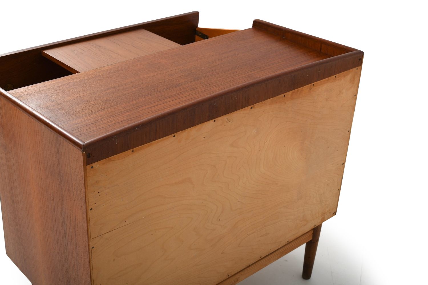 photo vintage Fine Danish Dresser In Teak & Oak 1957