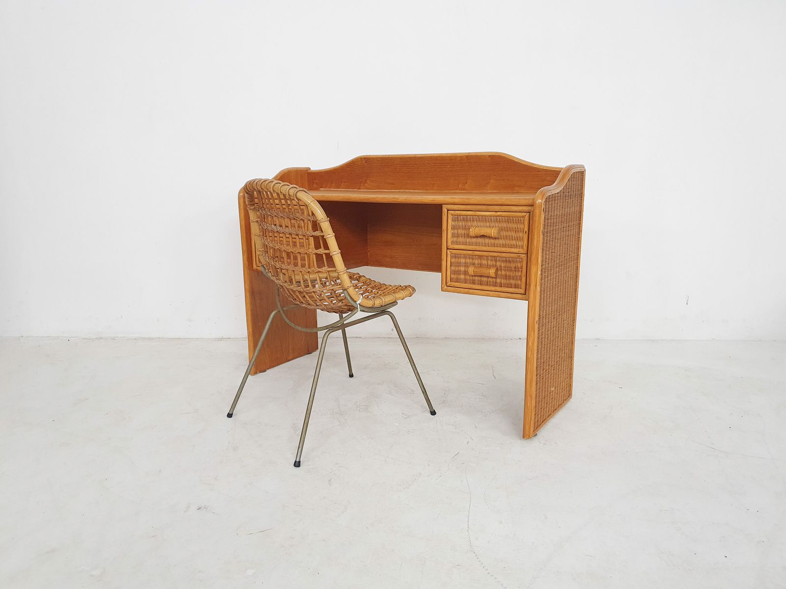 Mid Century Rattan Vanity Or Desk, The Netherlands 1970's photo 194.0