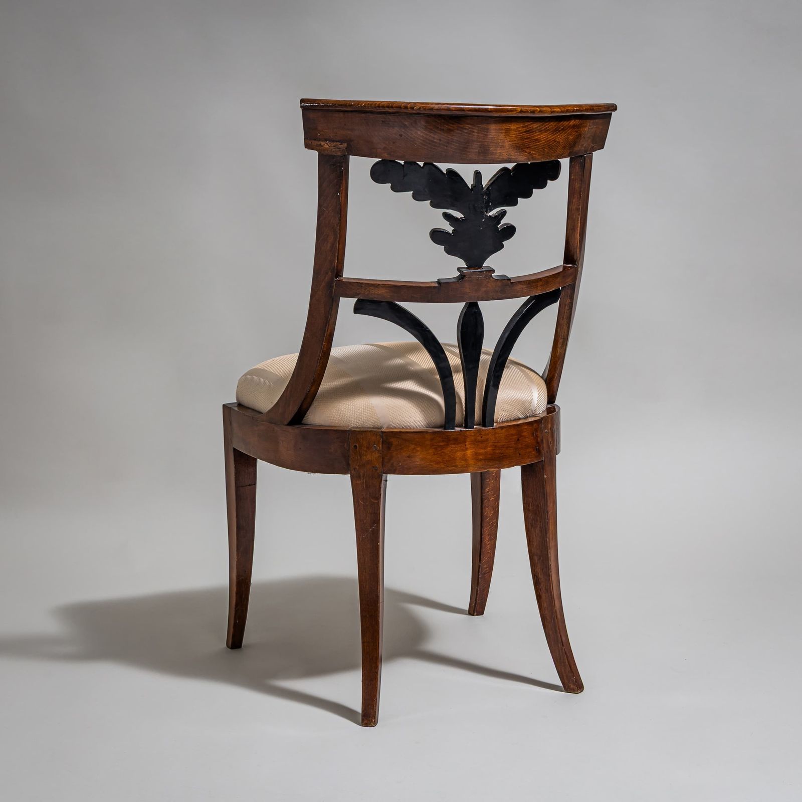 Biedermeier stoeltje, Midden-Duitsland, ca. 1835–1840 photo furniture