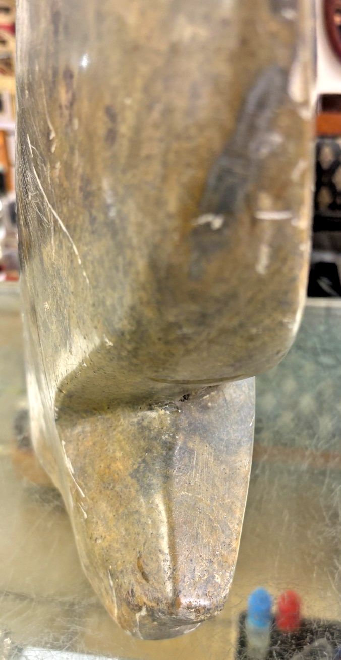 photo vinterior Vintage Large Shona/ Soapstone Carved Seated Lady Statue