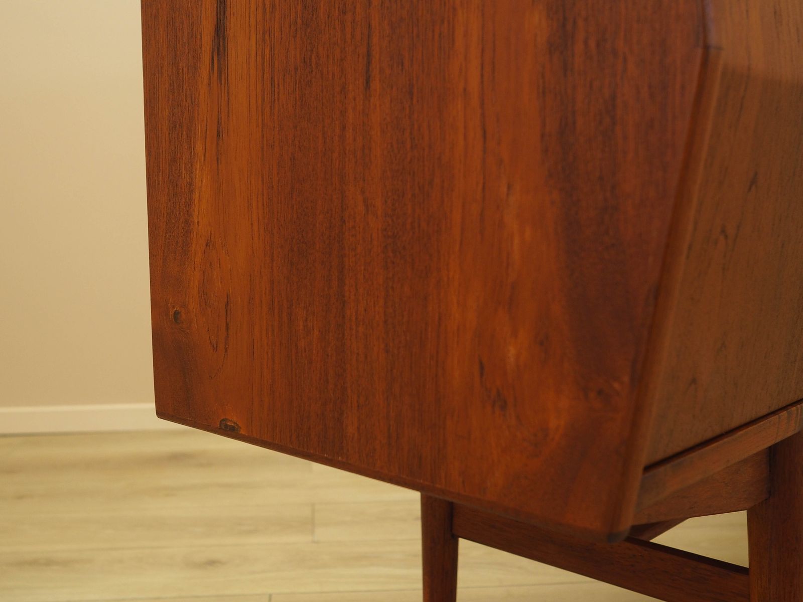 photo vinterior Teakhouten highboard, Deens design, jaren 1960, gemaakt in Denemarken