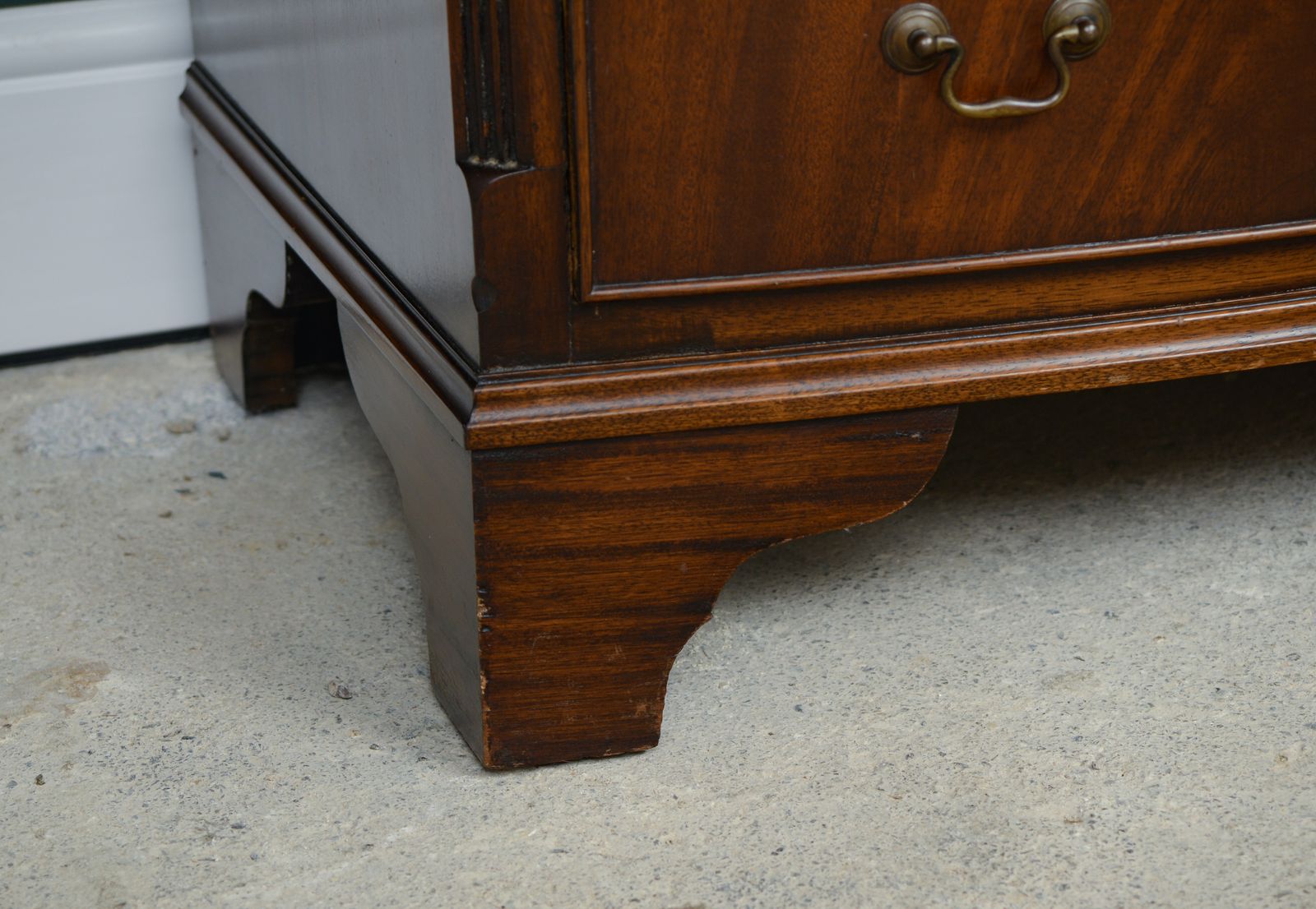 Regency Style Mahogany Chest Of Drawers   Bow Fronted photo vinterior