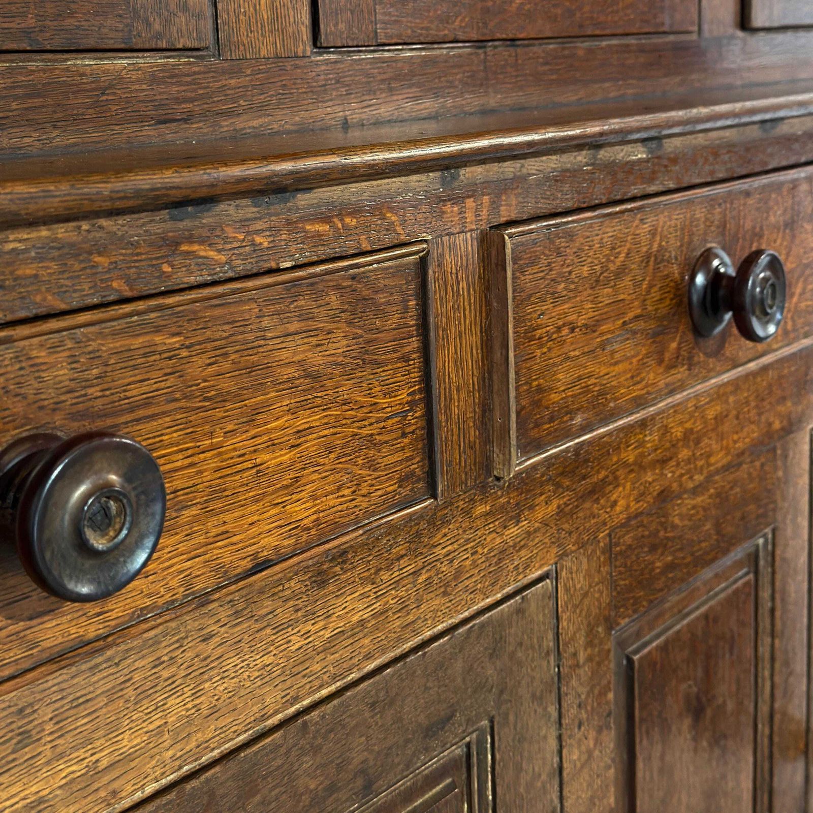 photo furniture Antique 18th Century Welsh Oak Cwpwrdd Deuddarn | Antique Cupboard | Storage Cupboard | Antique Storage | Vintage Furniture (M 6910)