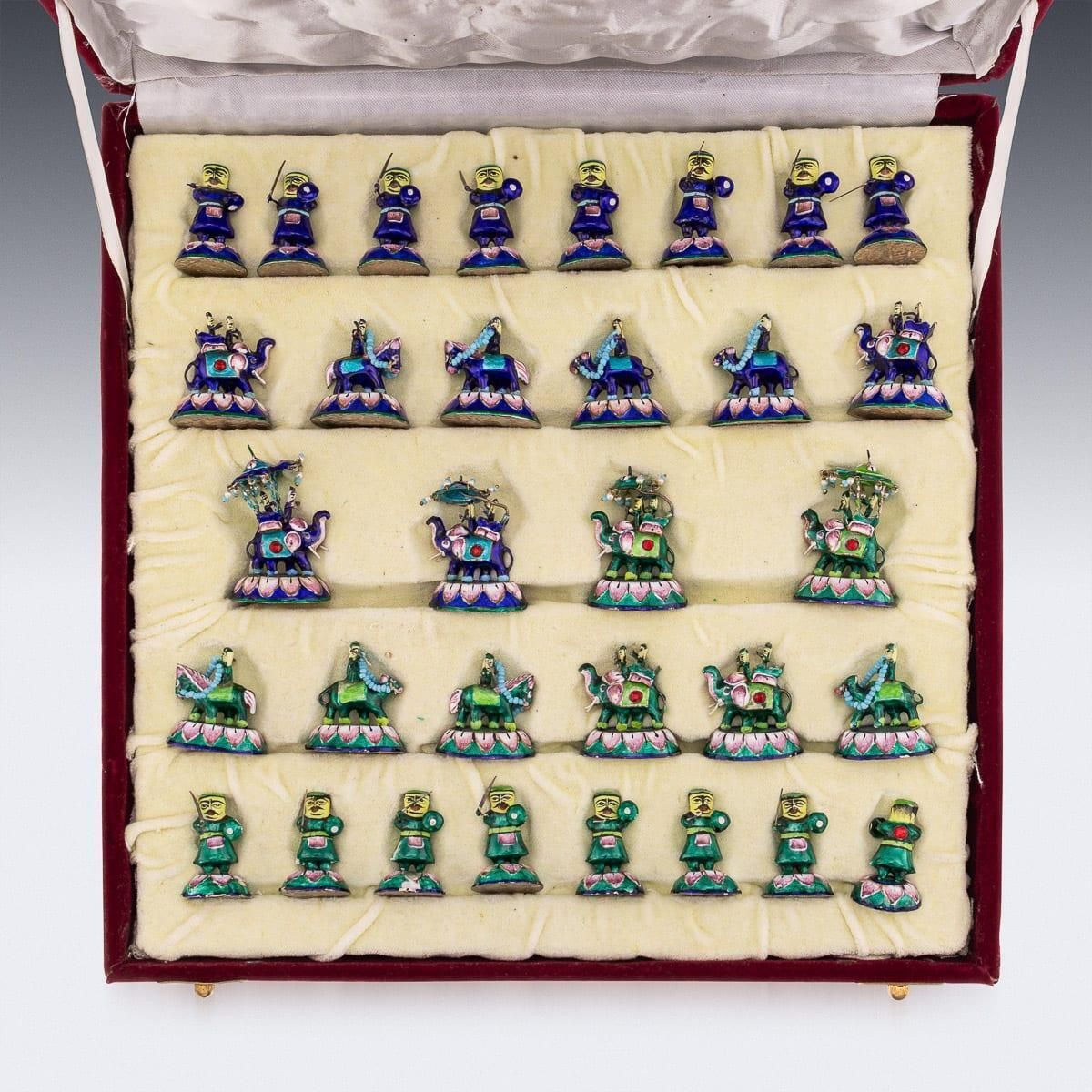 20thc Indian Silver & Enamel Chess Set With Silk & Velvet Board, Jaipur C.1950 photo vintage