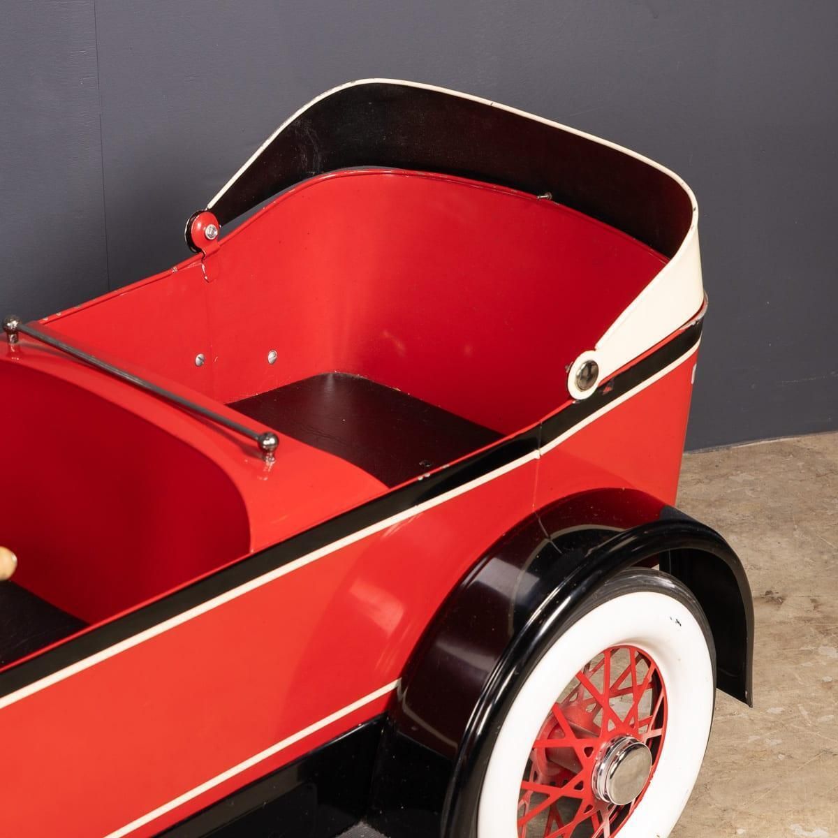 photo vintage Vintage 20th Century Rare American Packard Two Seat Pedal Car