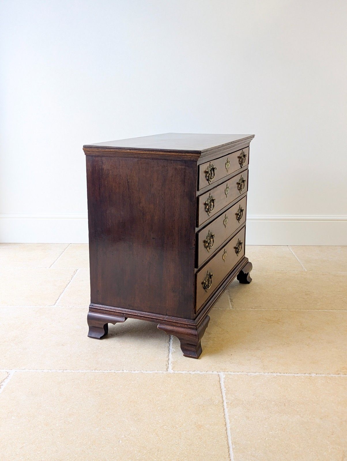 1850.0 Antique George II Mahogany Chippendale Period Chest Of Drawers C.1750 photo