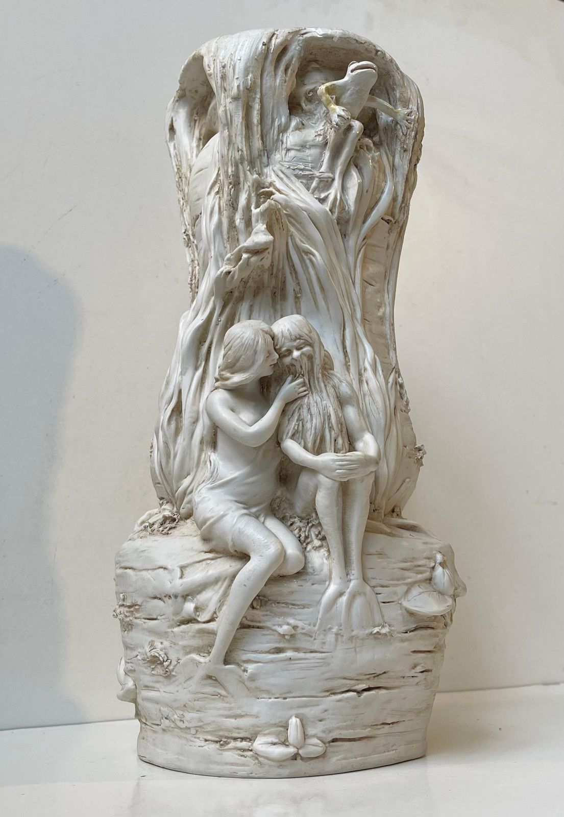 Home Decor Antique Bohemian Enchanted Fairy Tail Tree Trunk Vase In Porcelain   Bisque photo