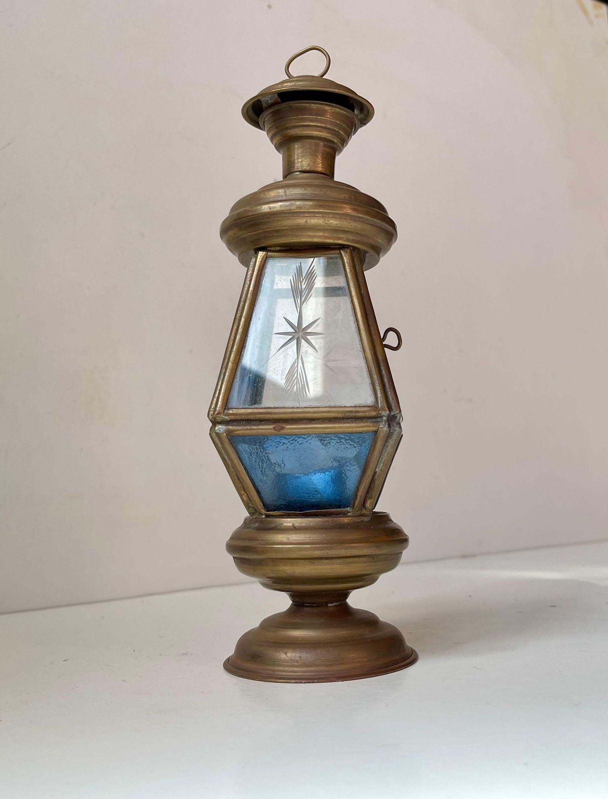 Lanterne Art déco en laiton, verre gravé et coloré, années 1930 photo buy