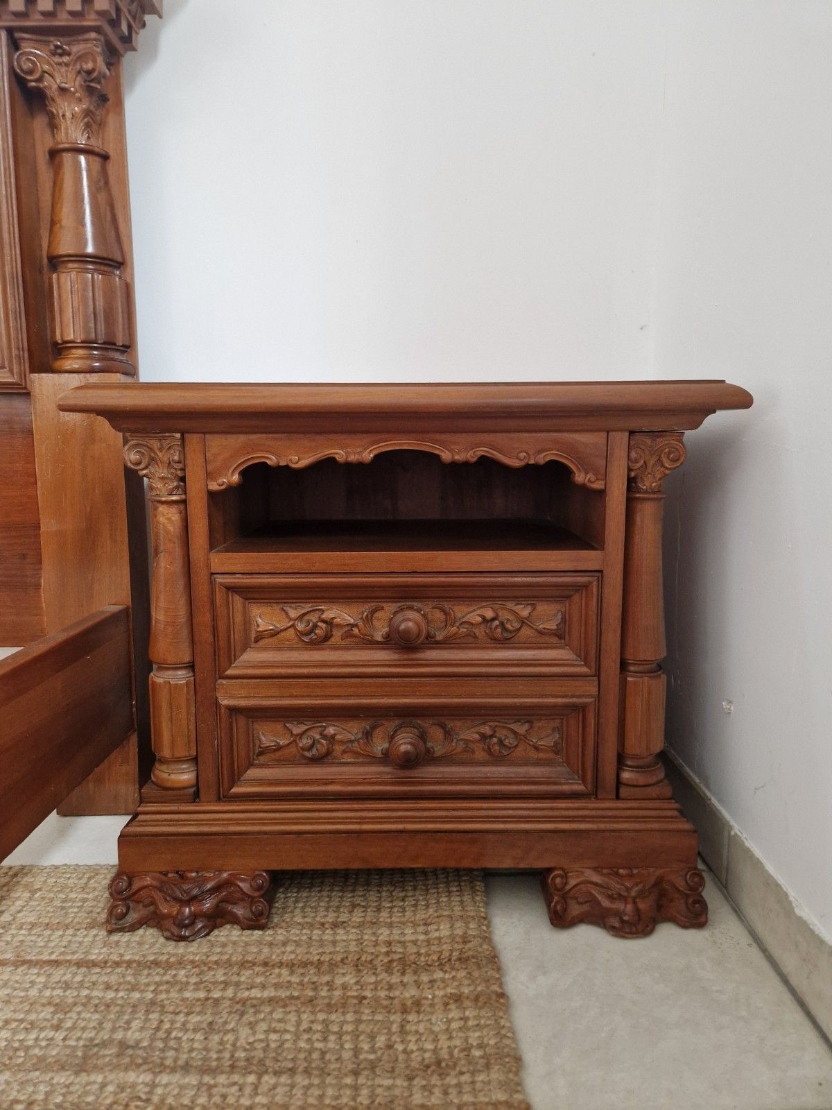 Antique Renaissance King Size Bed And Pair Of Nightstands Carved Wood Angels photo 1700.0