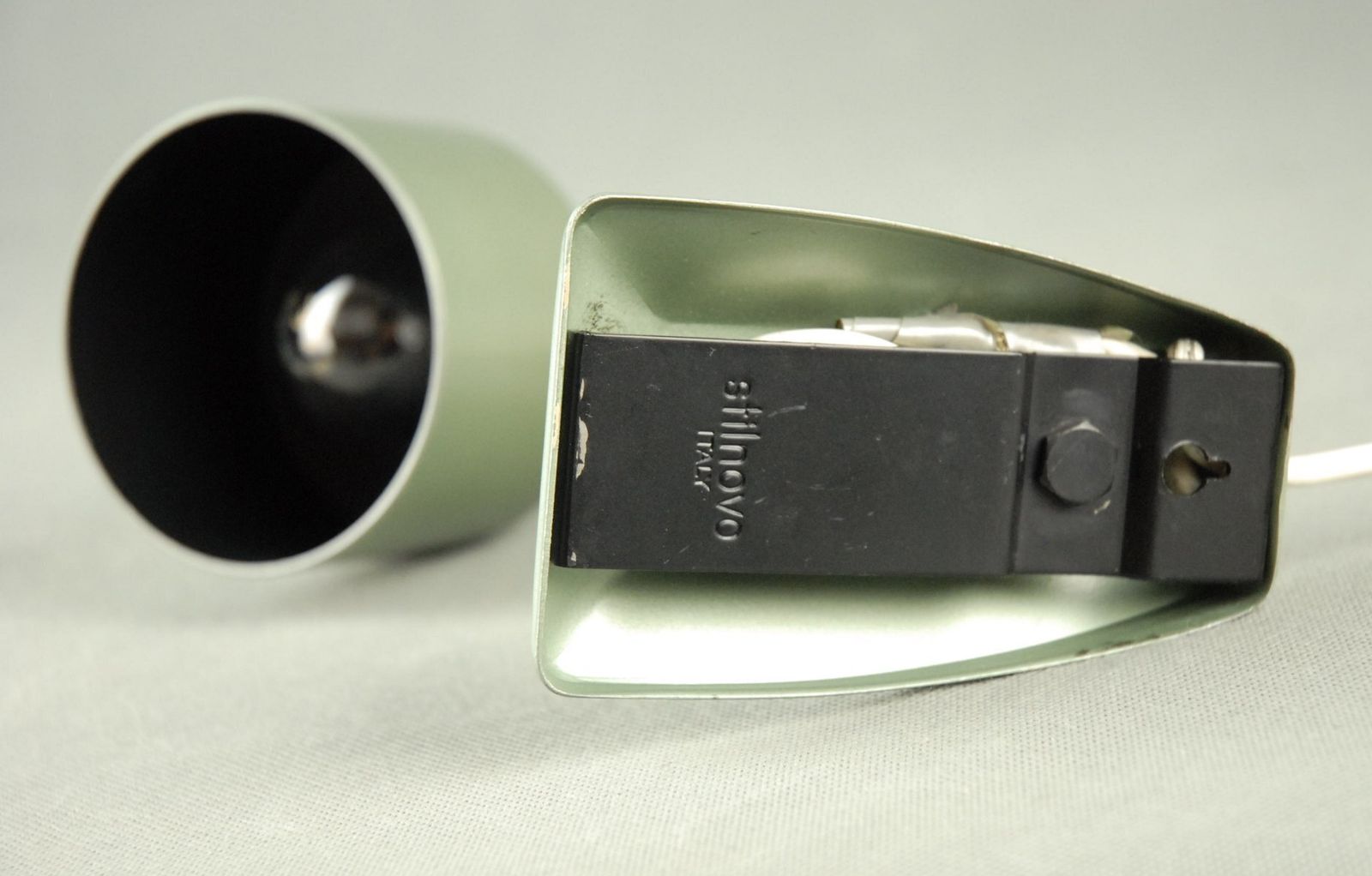 photo vinterior Mid Century Modern Italian Table Lamp From Stilnovo, 1960s