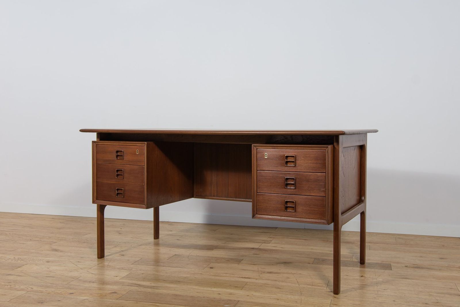 Mid Century Teak Desk By Arne Vodder For Sibast, Denmark, 1960s photo furniture