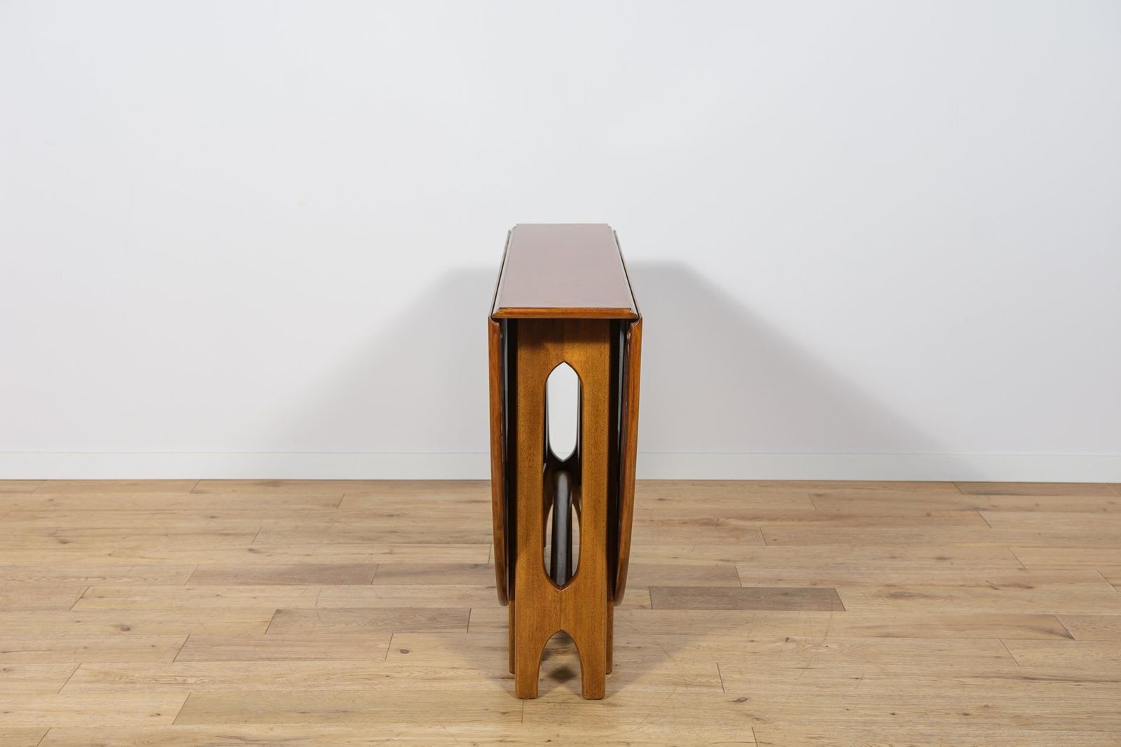Mid Century Modern Round Drop Leaf Dining Table From Jentique, United Kingdom, 1960s photo Furniture