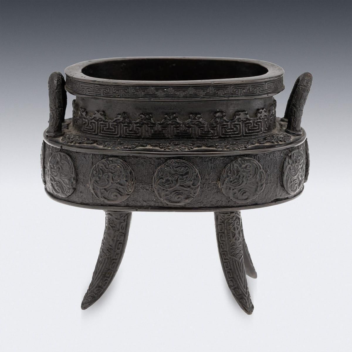 Antique 19th Century Japanese Bronze Vessel In The Style Of The 17thc Edo Period photo 810.0