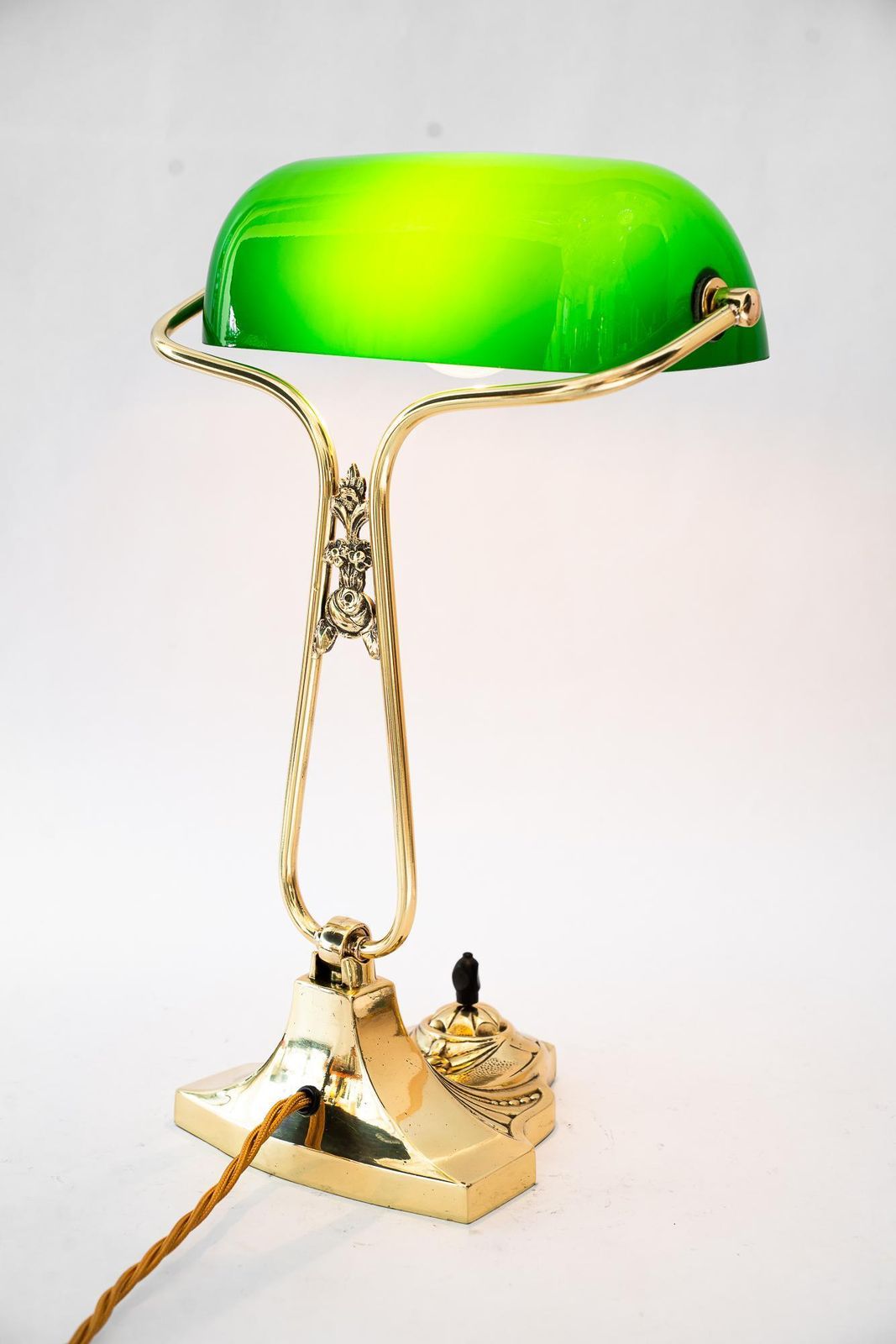 Swiveling Banker Table Lamp With Green Glass Shade Vienna Around 1920s photo vintage