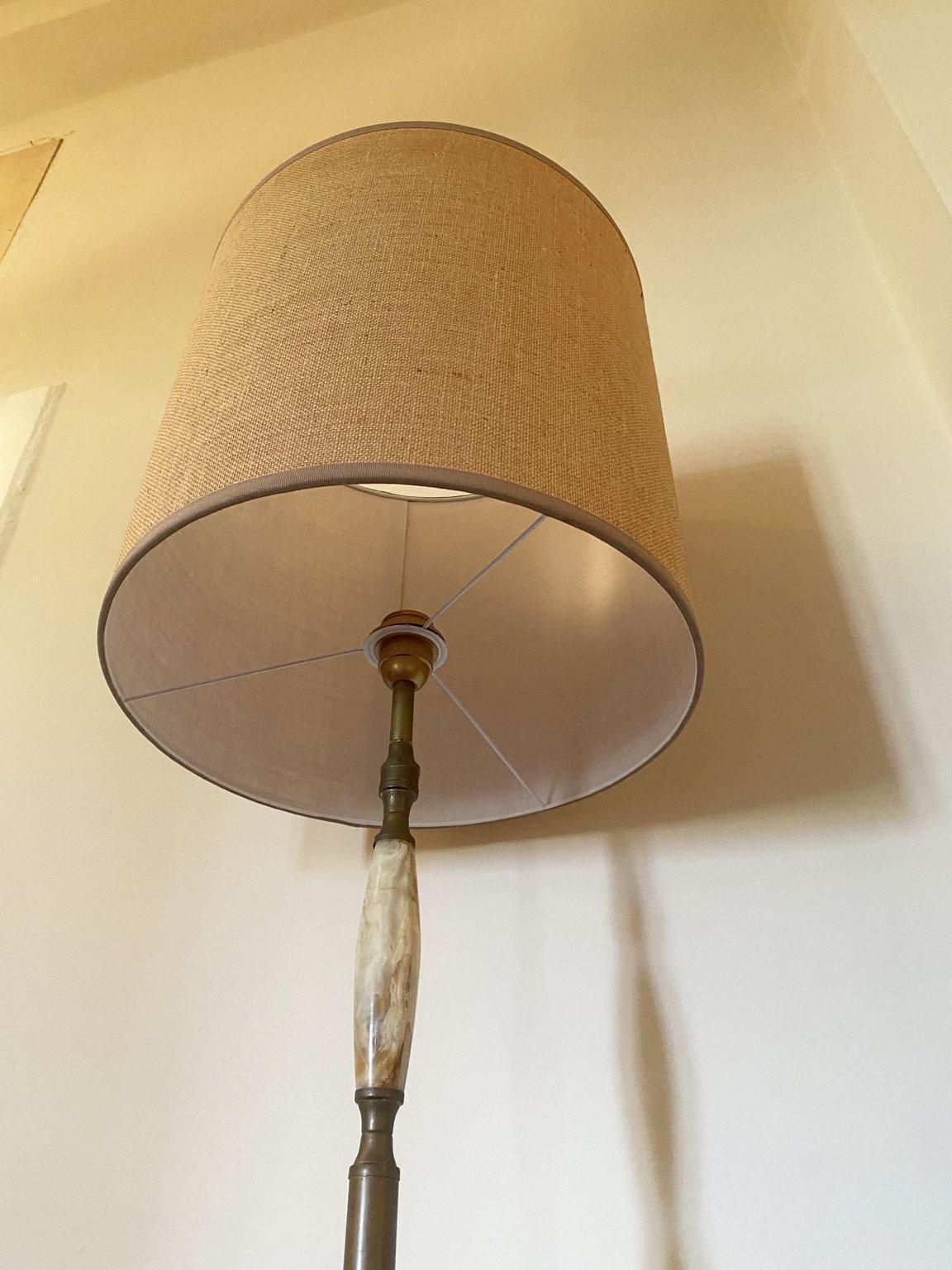 Antieke vloerlamp in groen alabast, vintage design, 40 cm diameter, 190 cm hoogte photo 2505.0